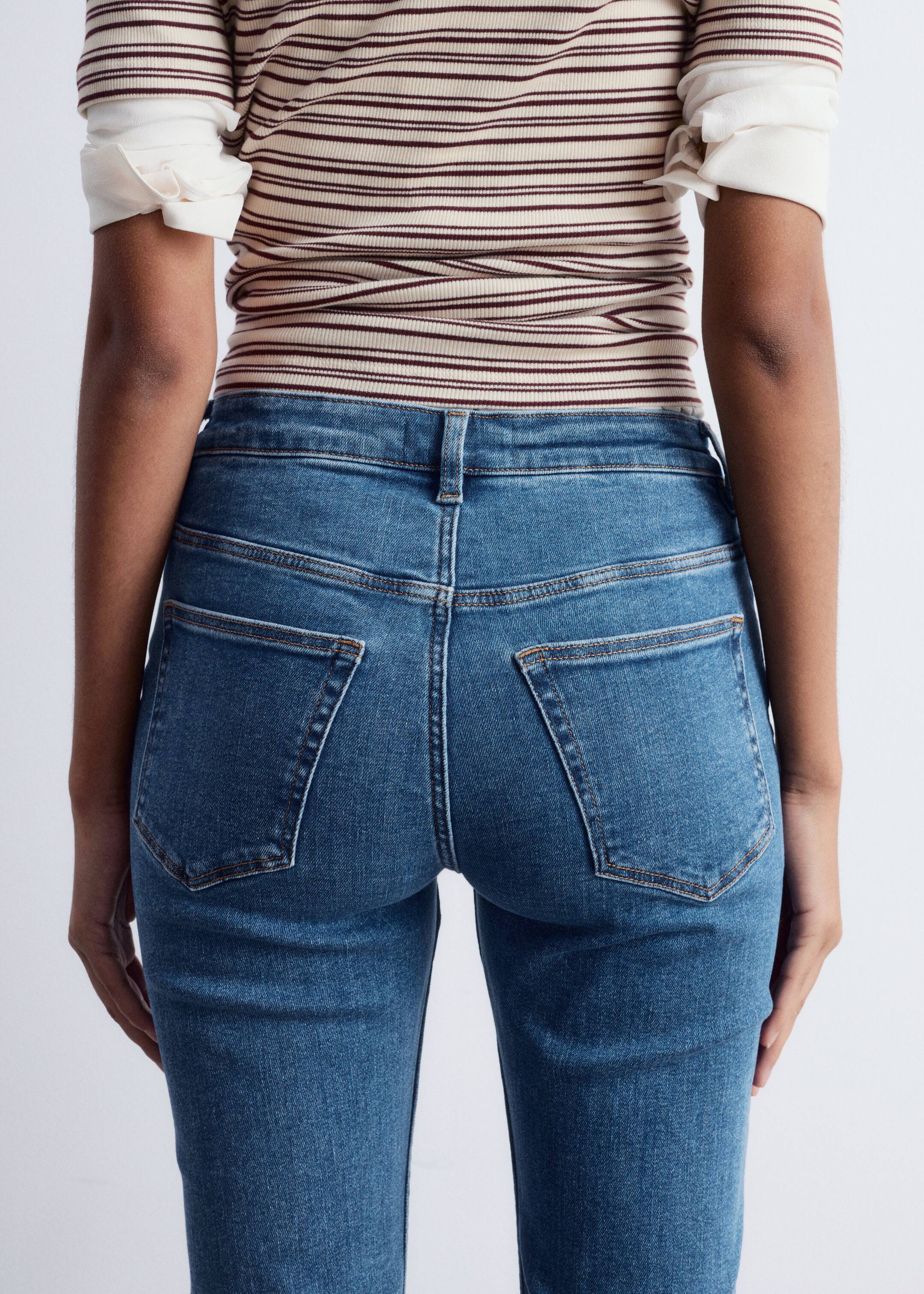 Zobrazit větší obrázek: Džíny s nízkým pasem a bootcut nohavicemi - Středně modrá - ŽENY | H&M CZ 5