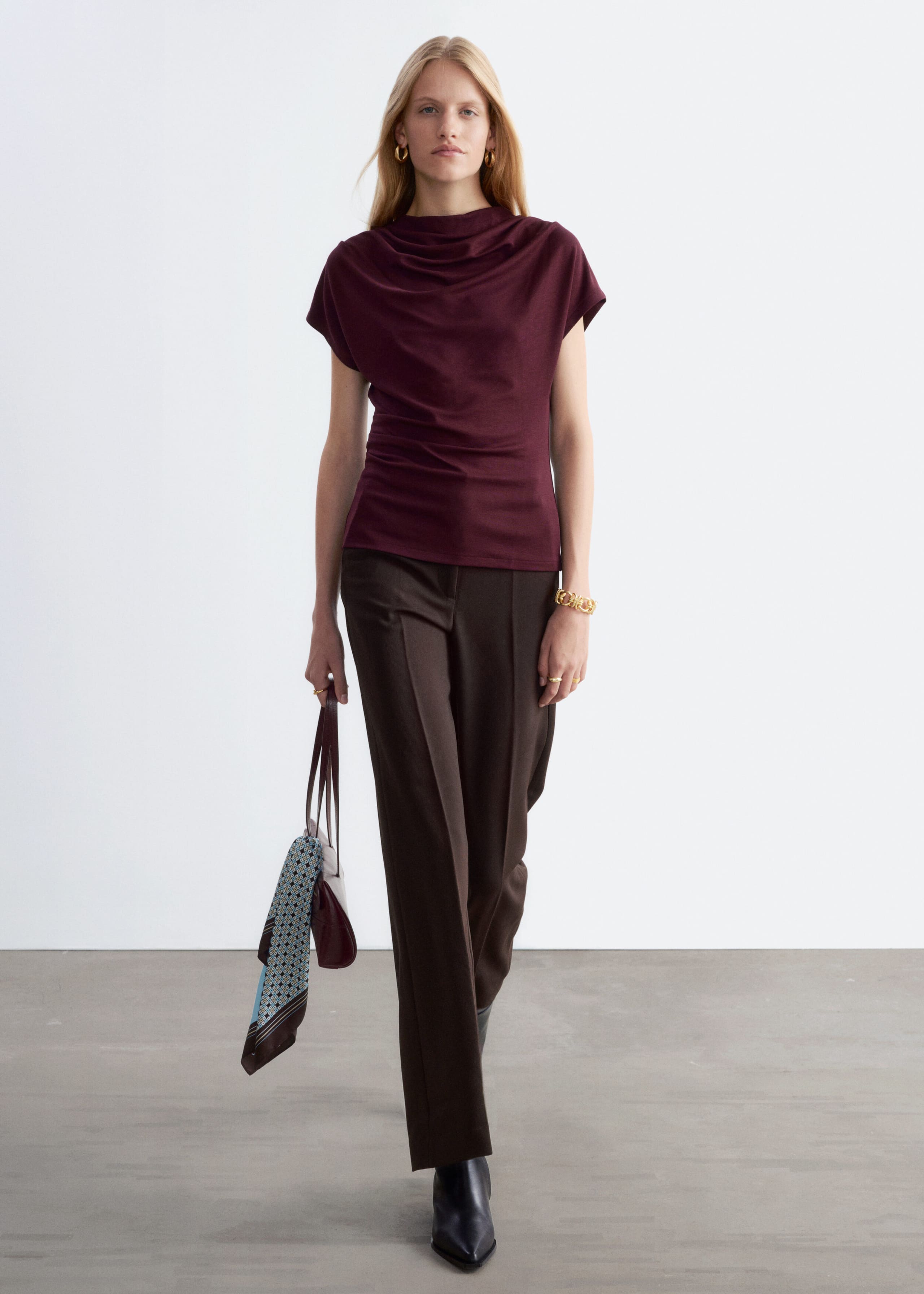 Straight Press-Crease Trousers - Dark brown - Lookbook