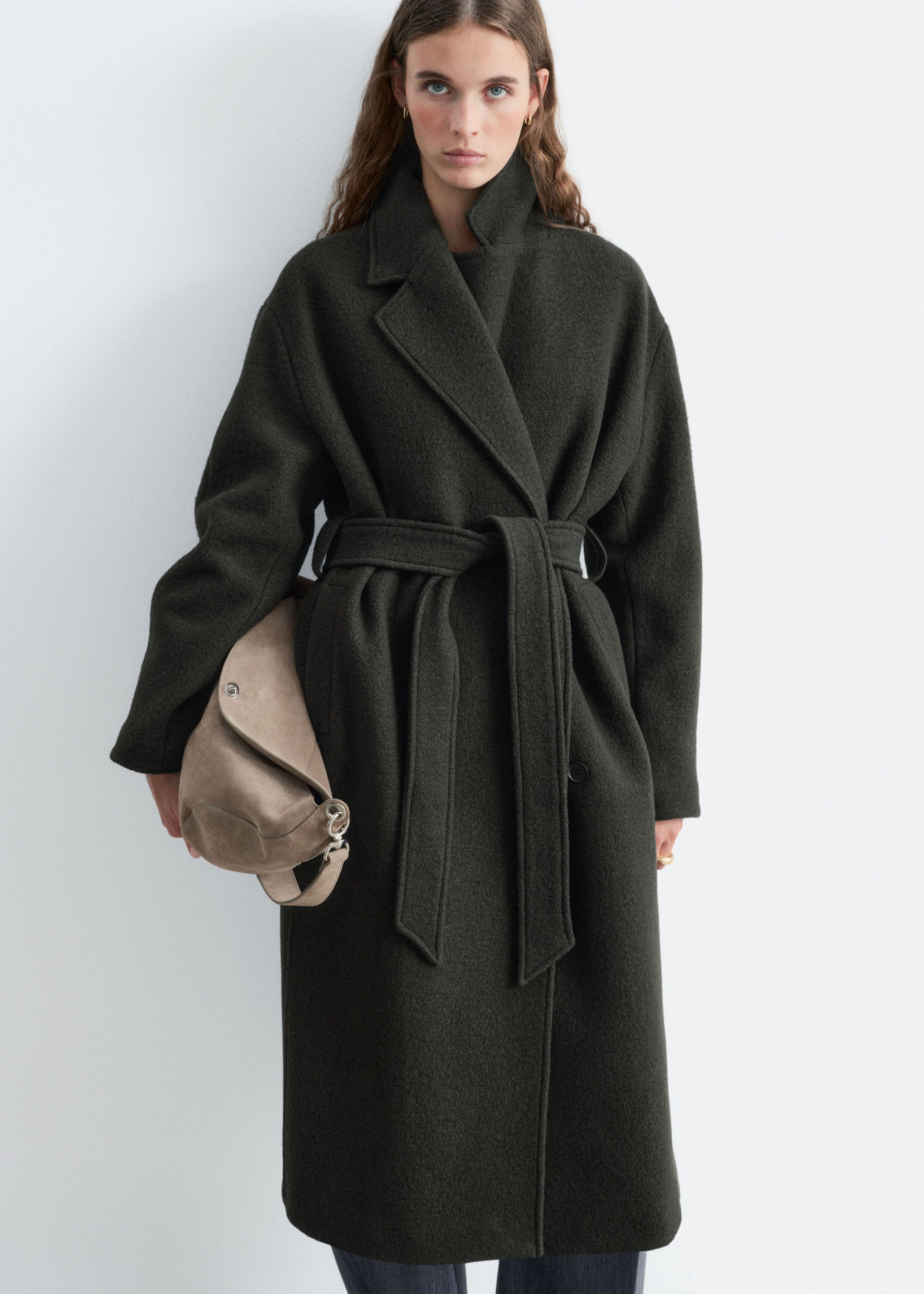 Volumineuze wollen jas met ceintuur - Donkergroen - Lookbook