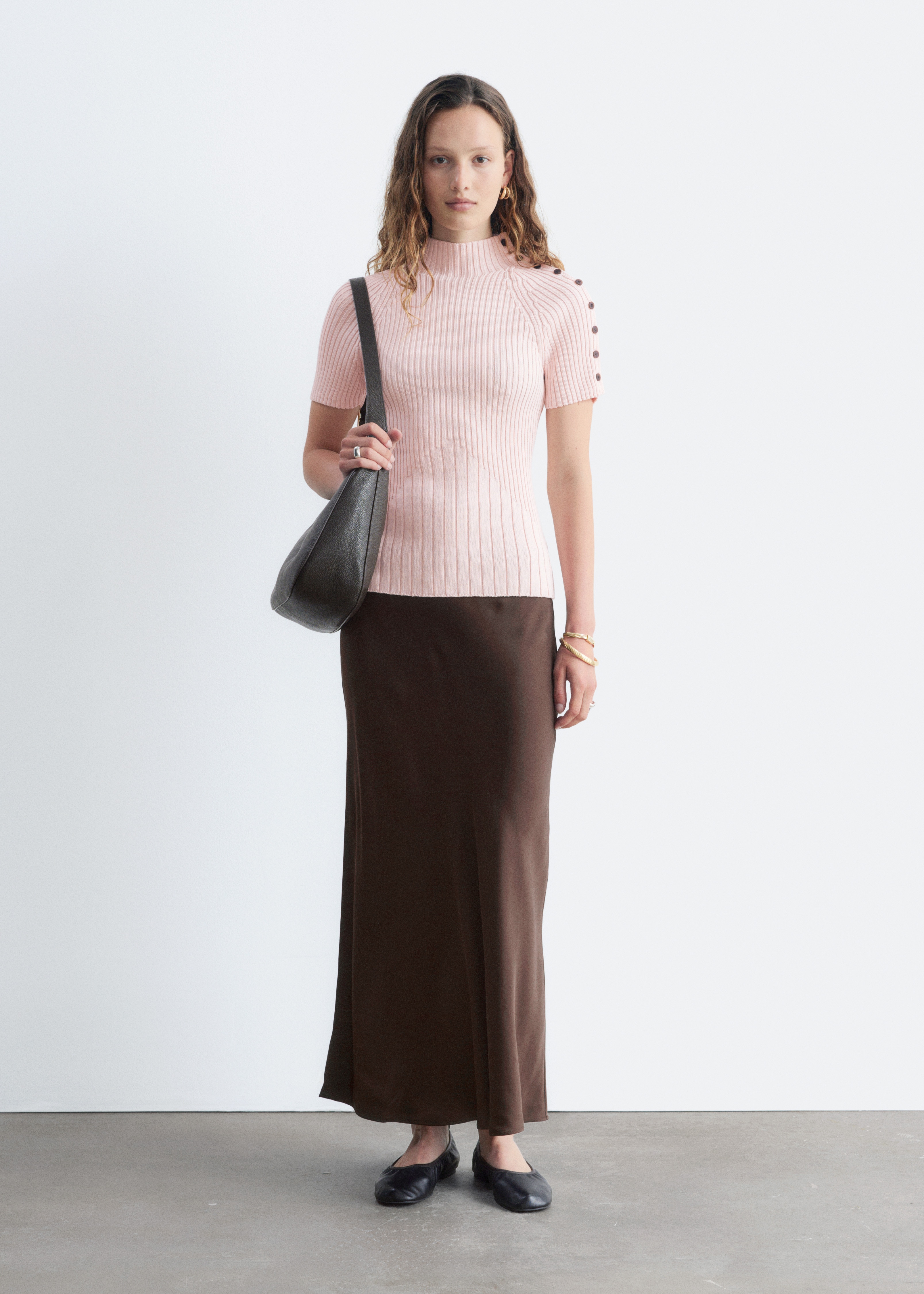 Camisola canelada com gola alta - Rosa claro/Branco-sujo