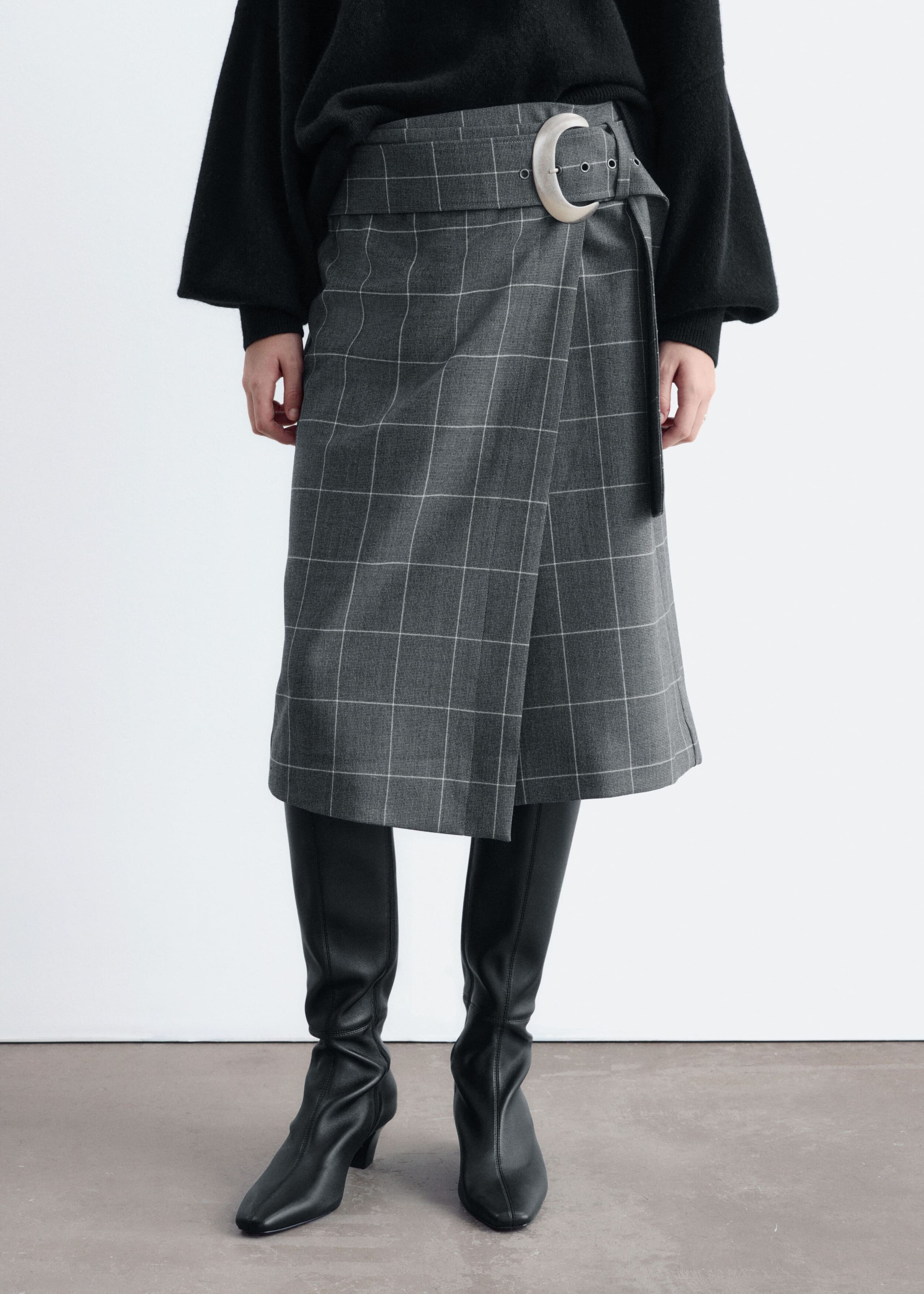 Wickelrock mit Gürtel - Grau/Kariert - Lookbook