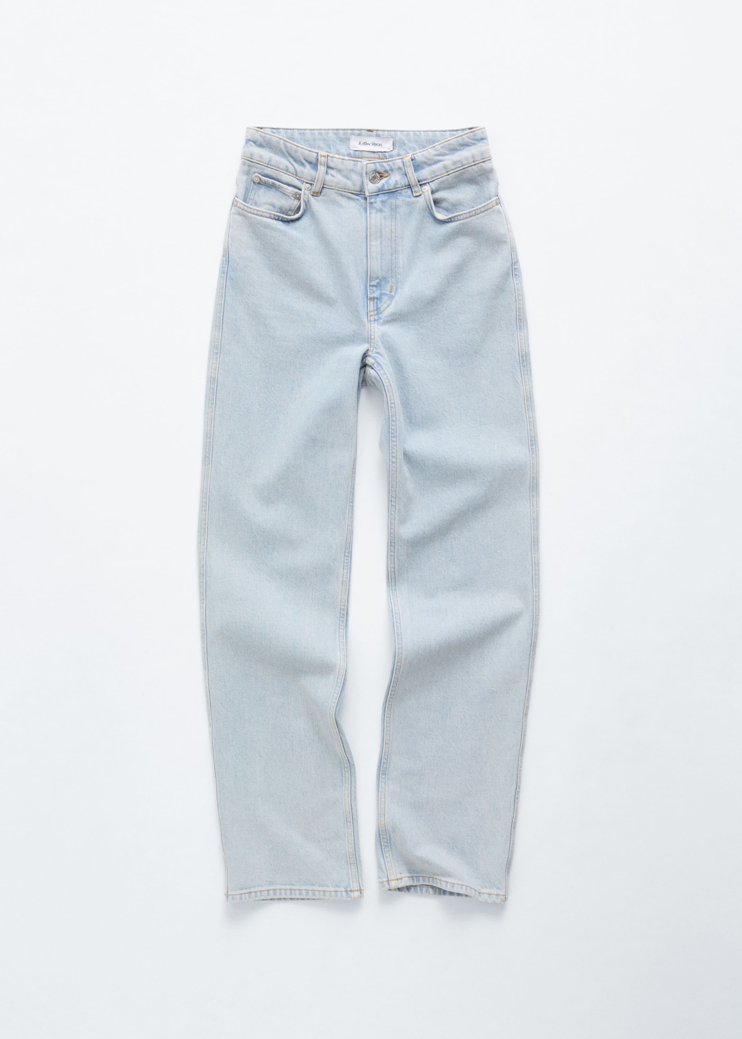 High-Waist Straight-Leg Jeans - Mid Blue Wash - Still Life
