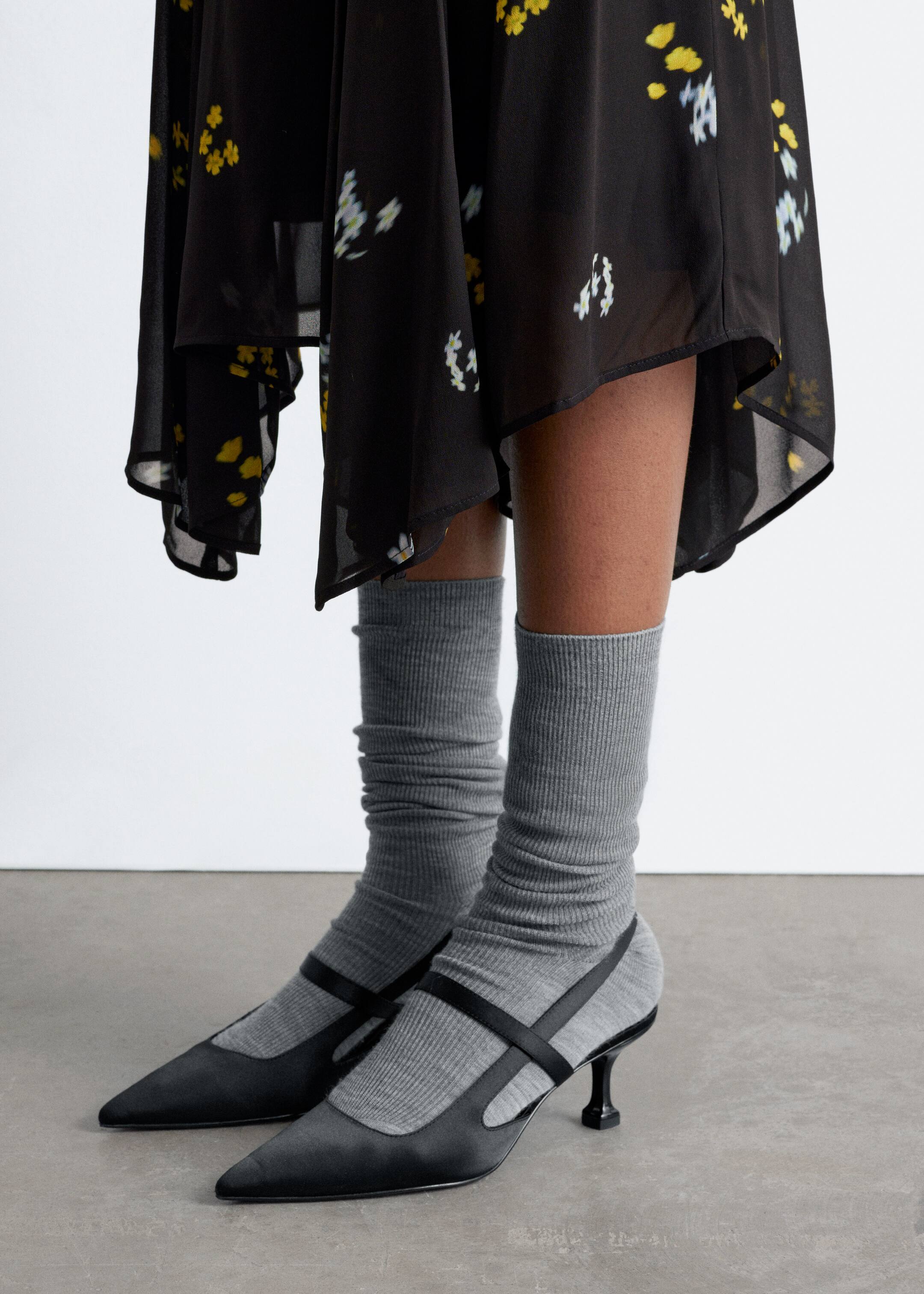 View larger image: Asymmetric Midi Skirt - Black/Floral - Ladies | H&M GB 3