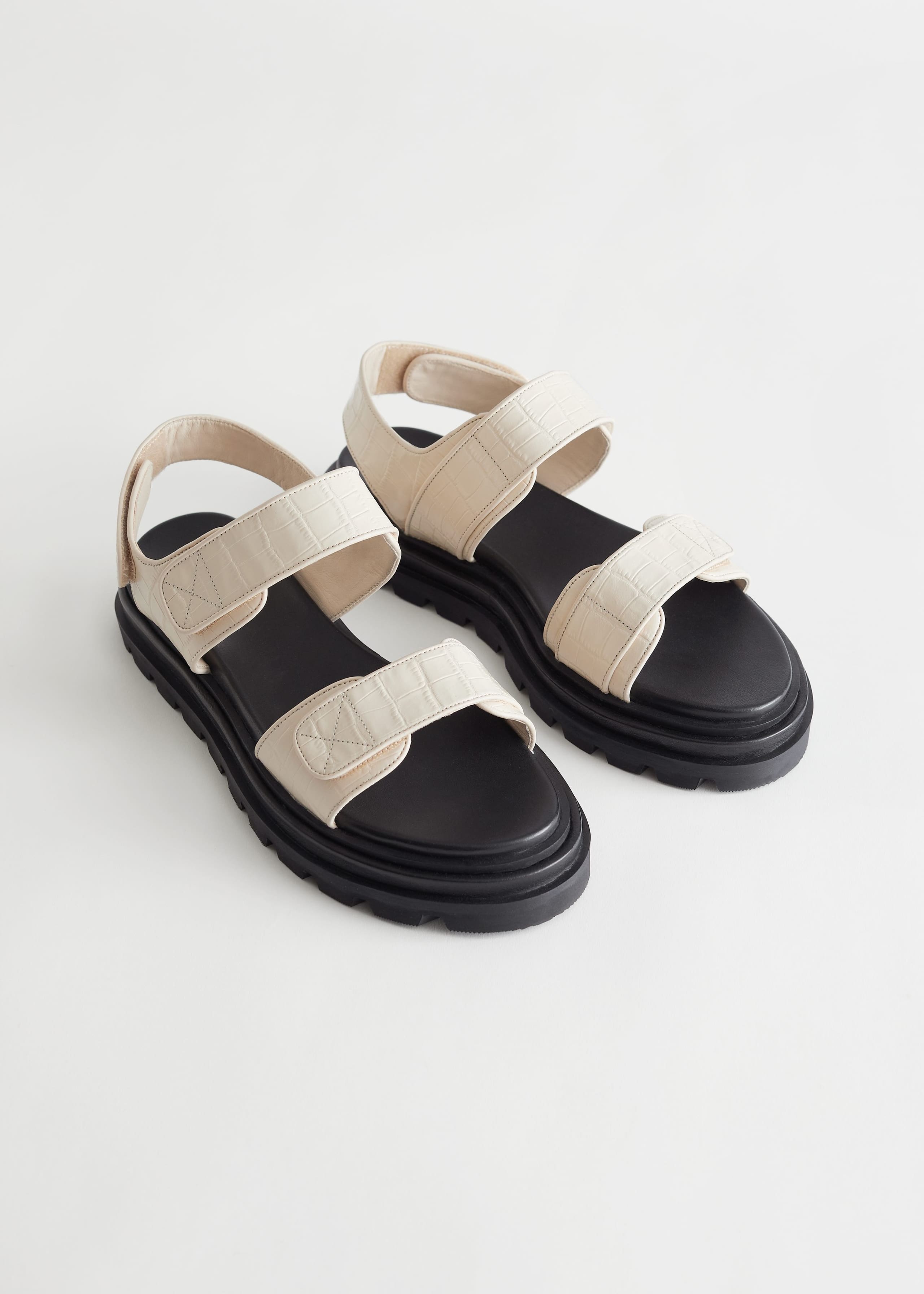 Croc Embossed Leather Sandals - Black Croc - Bodegón