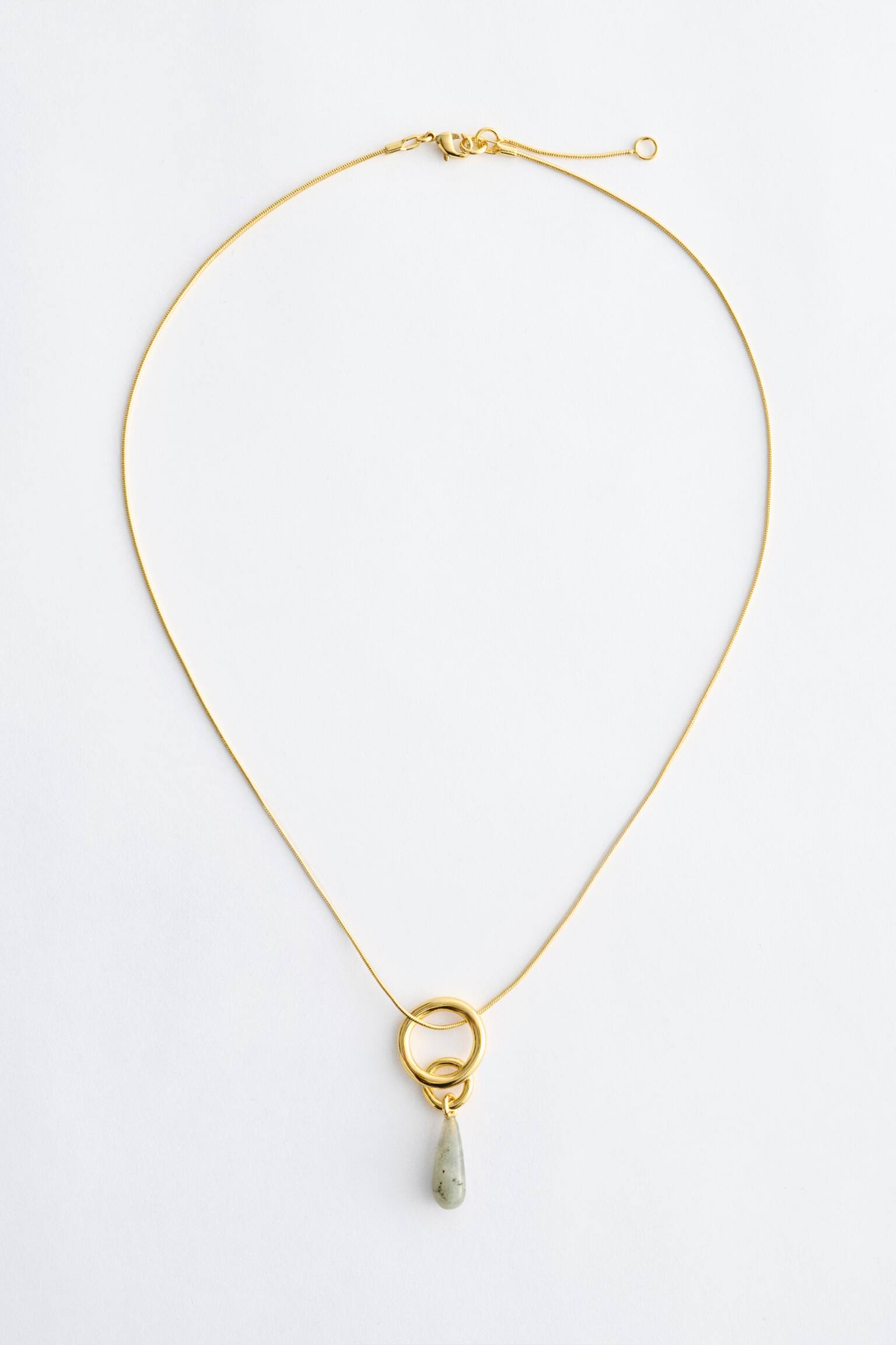 Halskette mit Labradorit-Anhänger - Gold