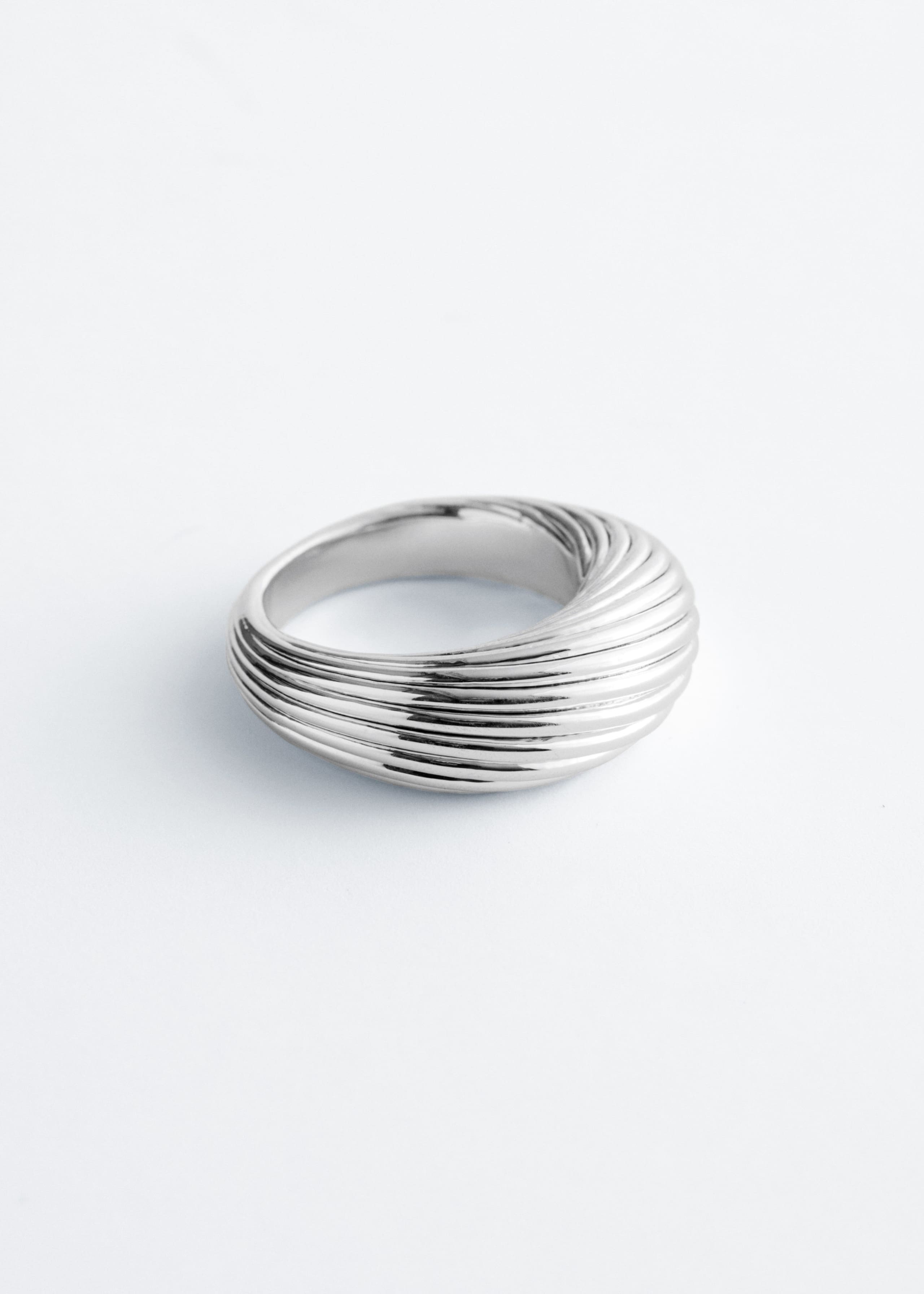 Fluted Ring