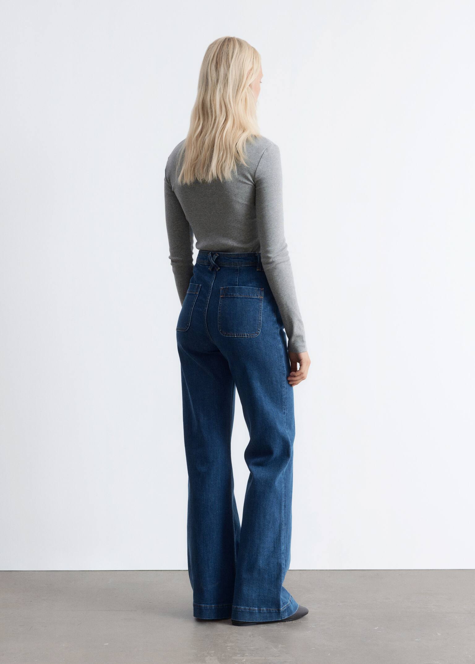 High-Waist Flared Jeans - Blue/Mid Wash - 8