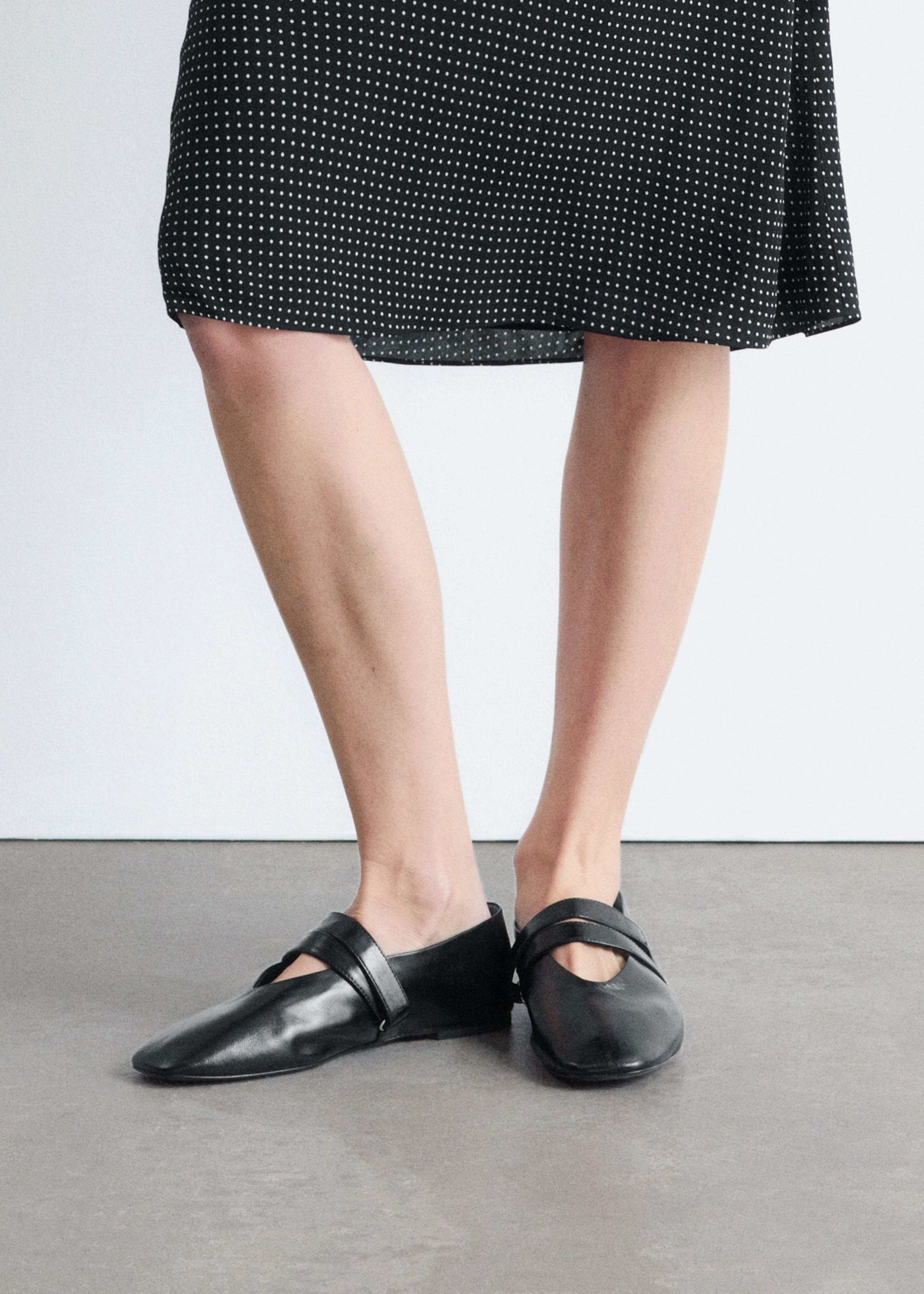 Image of Cross-Strap Leather Ballet Flats