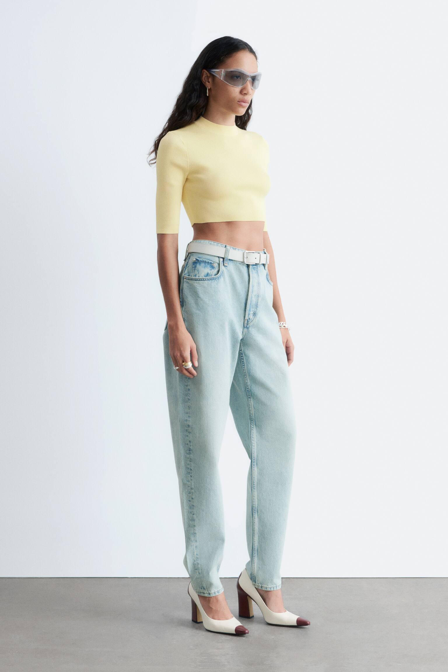 Nauwsluitend cropped T-shirt - Pastelgeel/Donkergrijs - 4