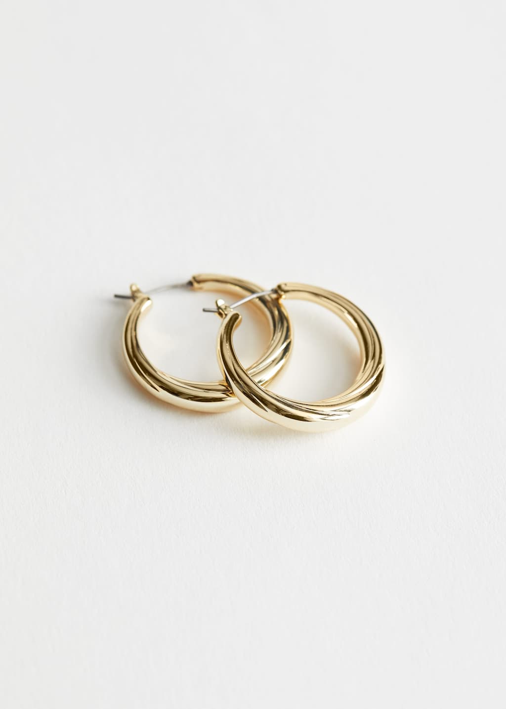 Curved Hoop Earrings - Gold - Still Life