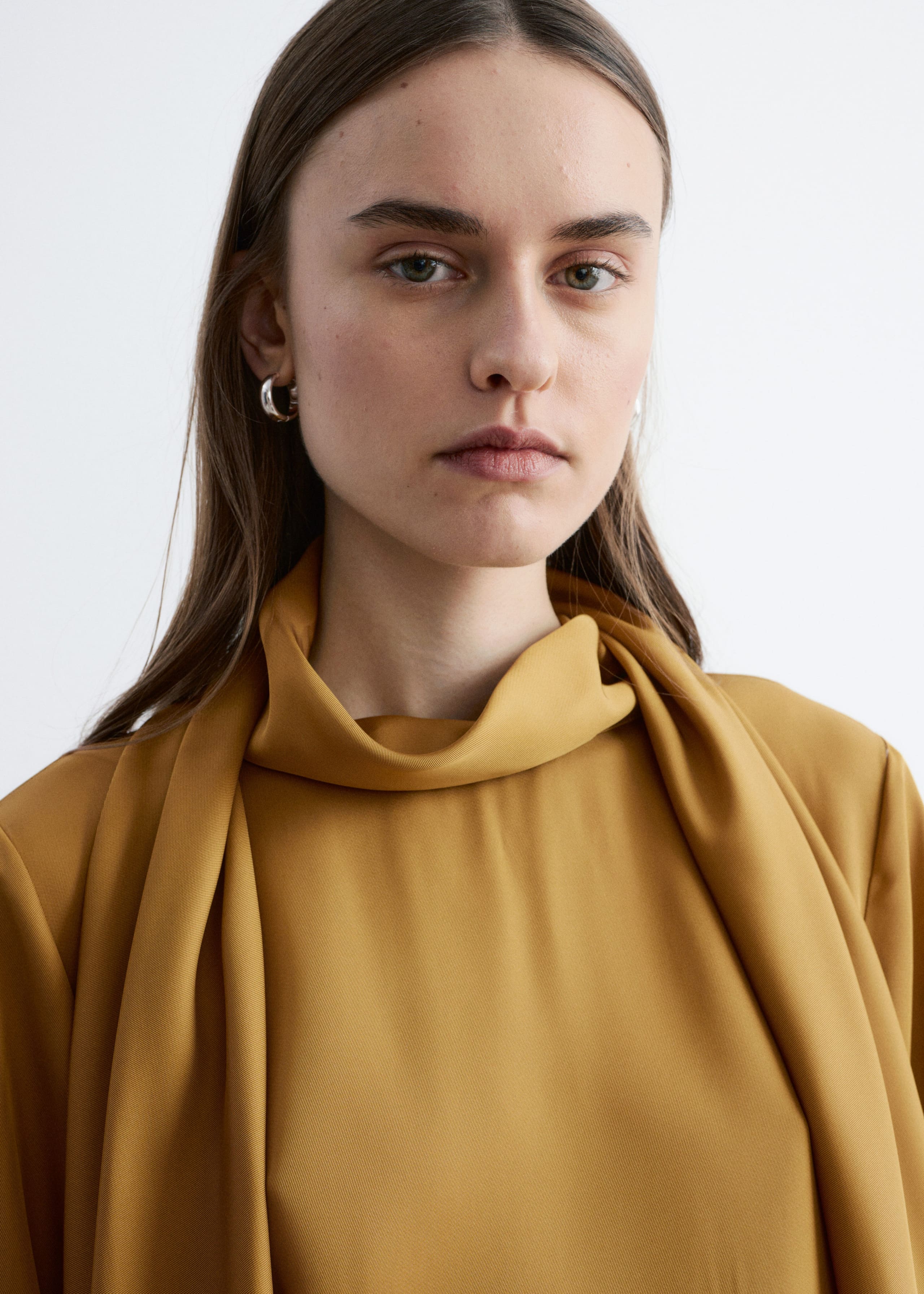 Image of Robe midi à écharpe