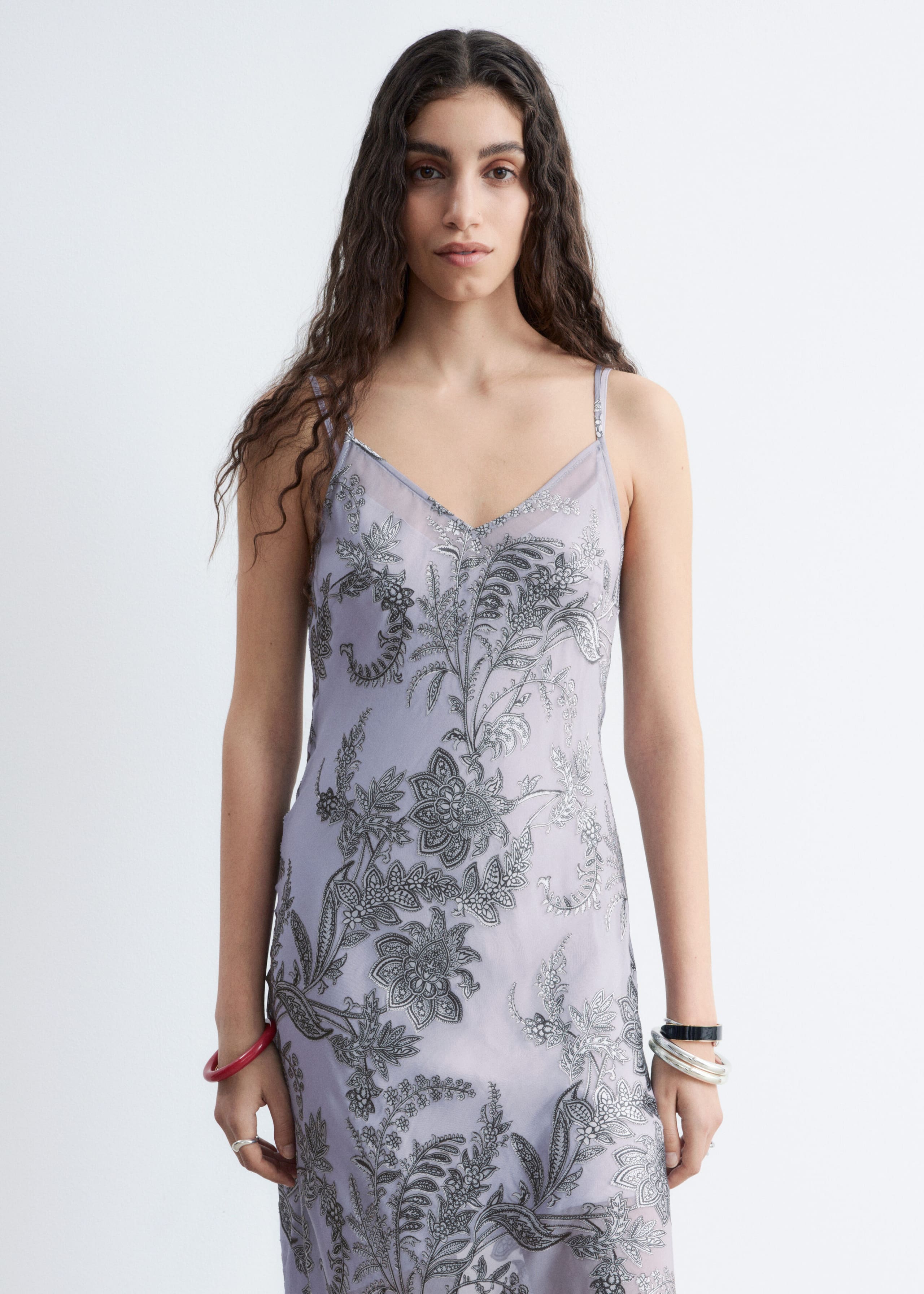 Image of Robe midi fleurie à bretelles