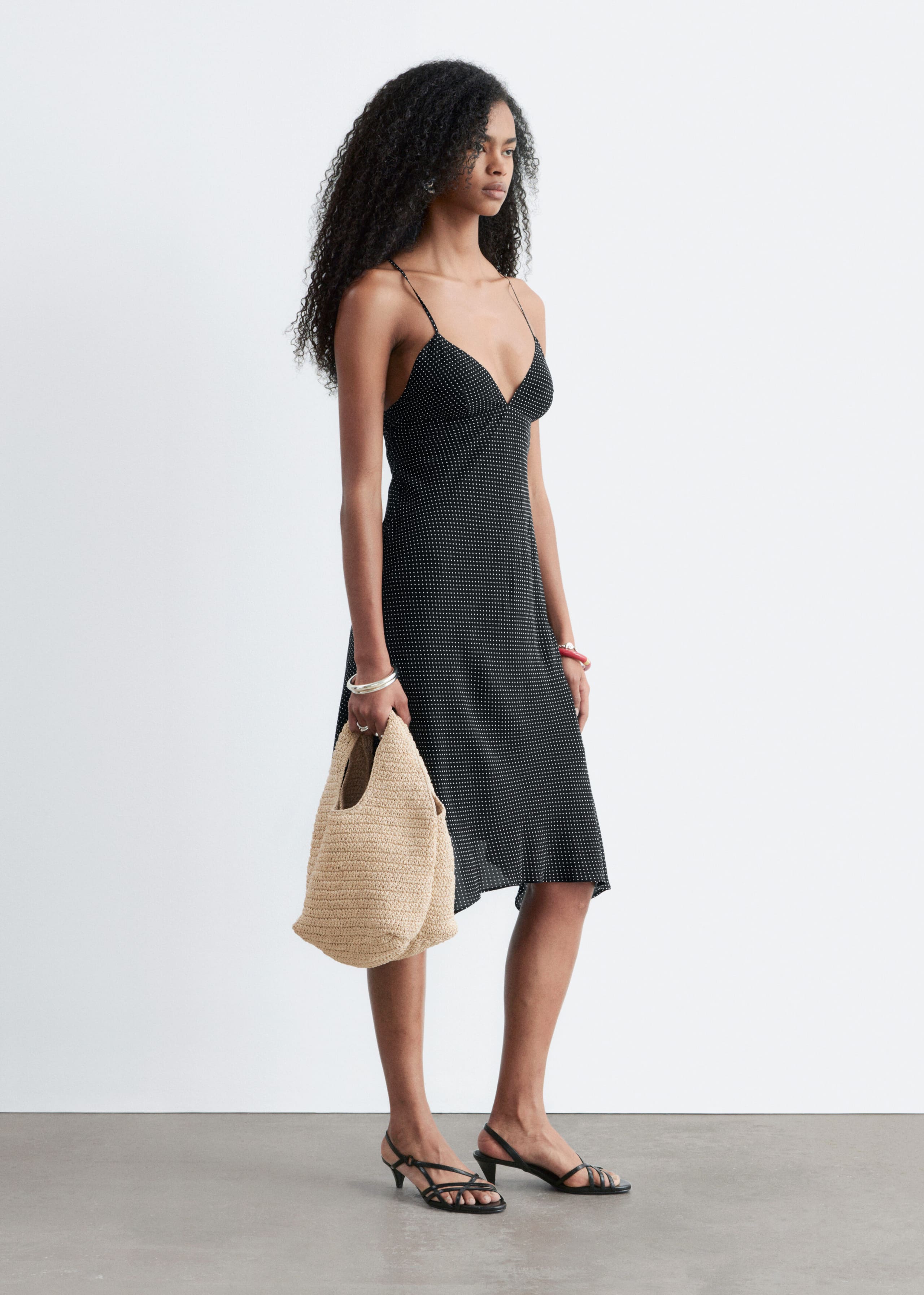 Dotted Slip Midi Dress - Schwarz/Kleine Punkte - Lookbook