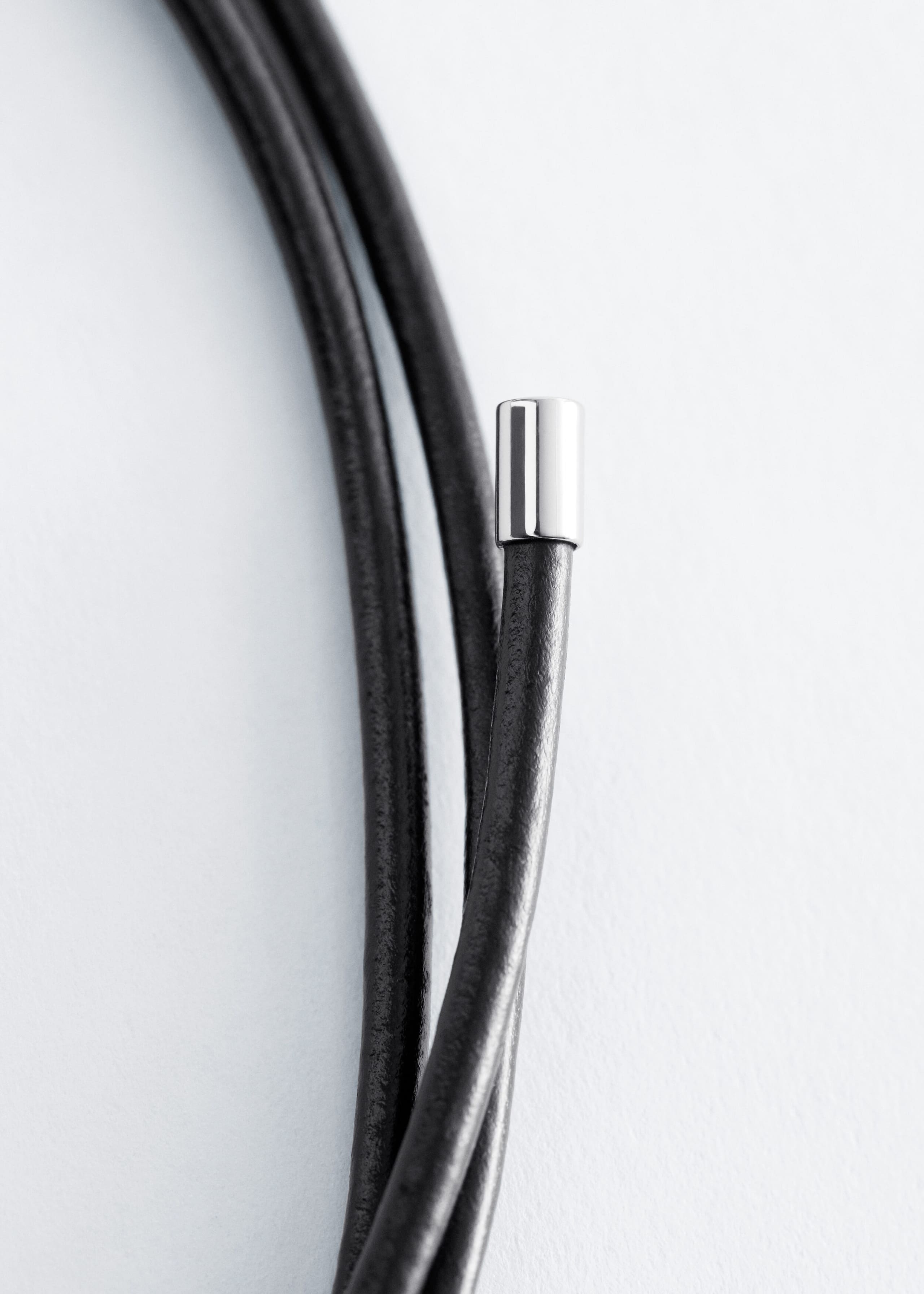 Image of Collar de piel con anillo colgante