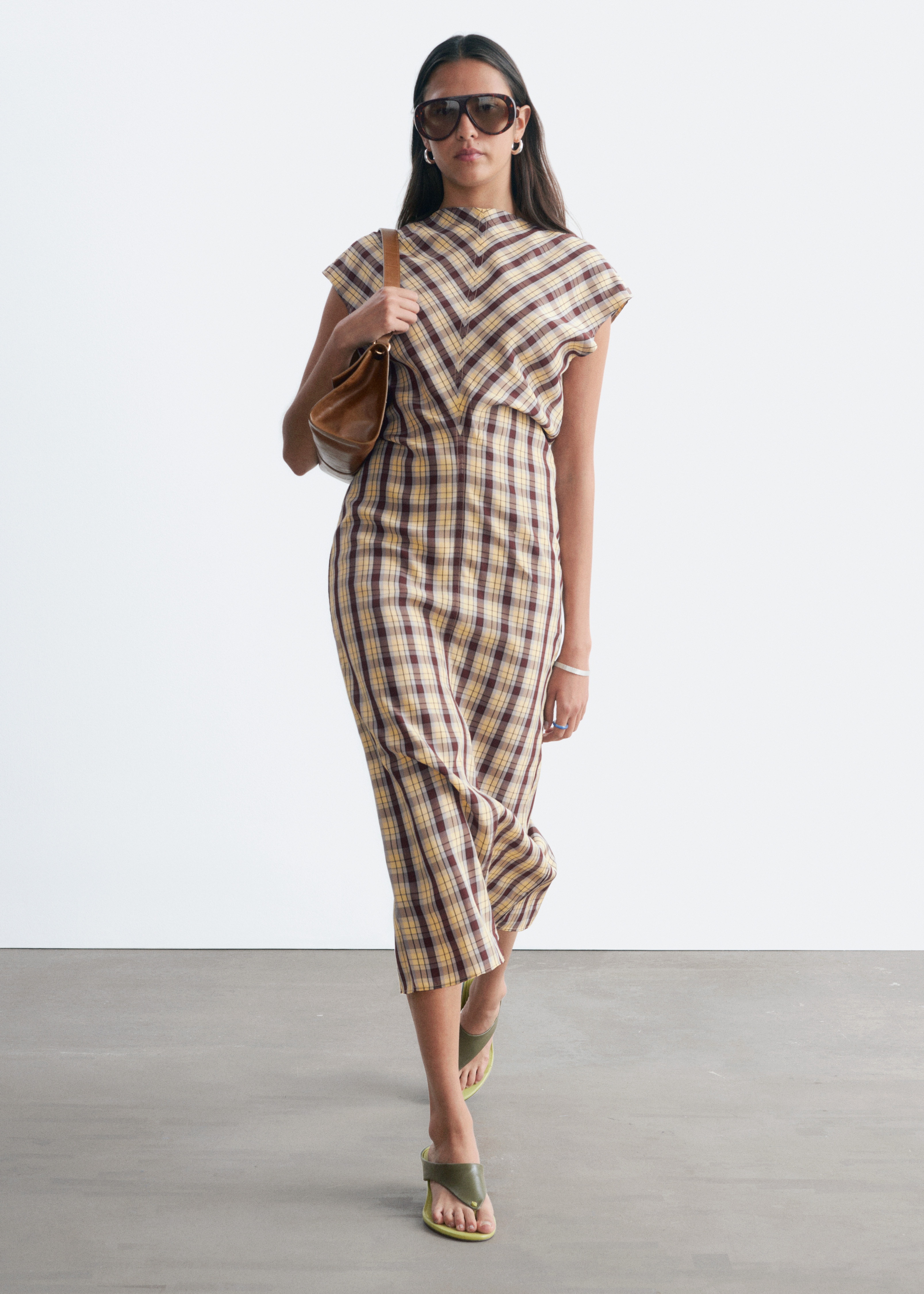 Midikleid mit Flügelärmeln - Dunkelrot/Gelb