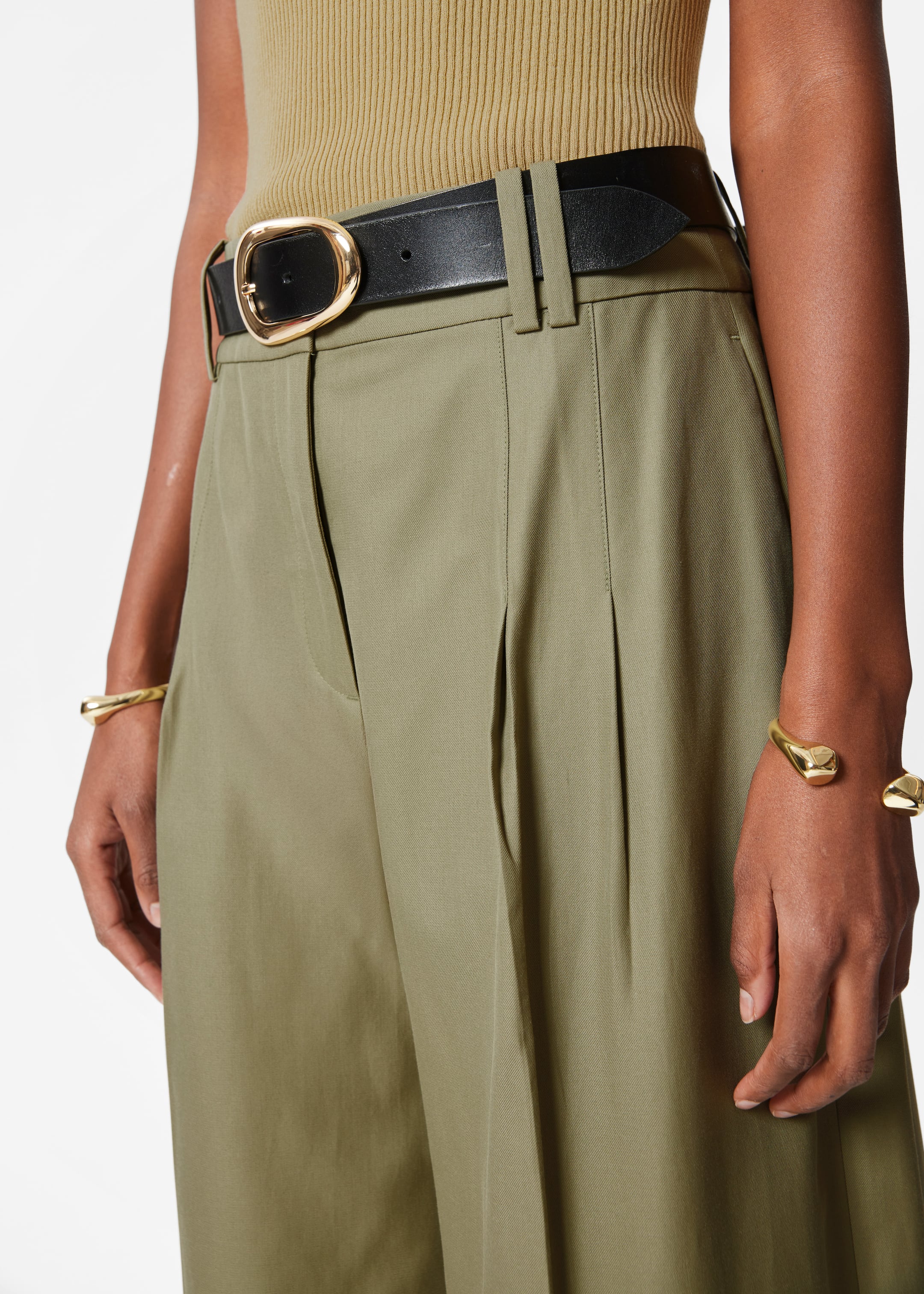 Größeres Bild ansehen: Hose mit Falten - Khaki - Ladies | H&M DE 2