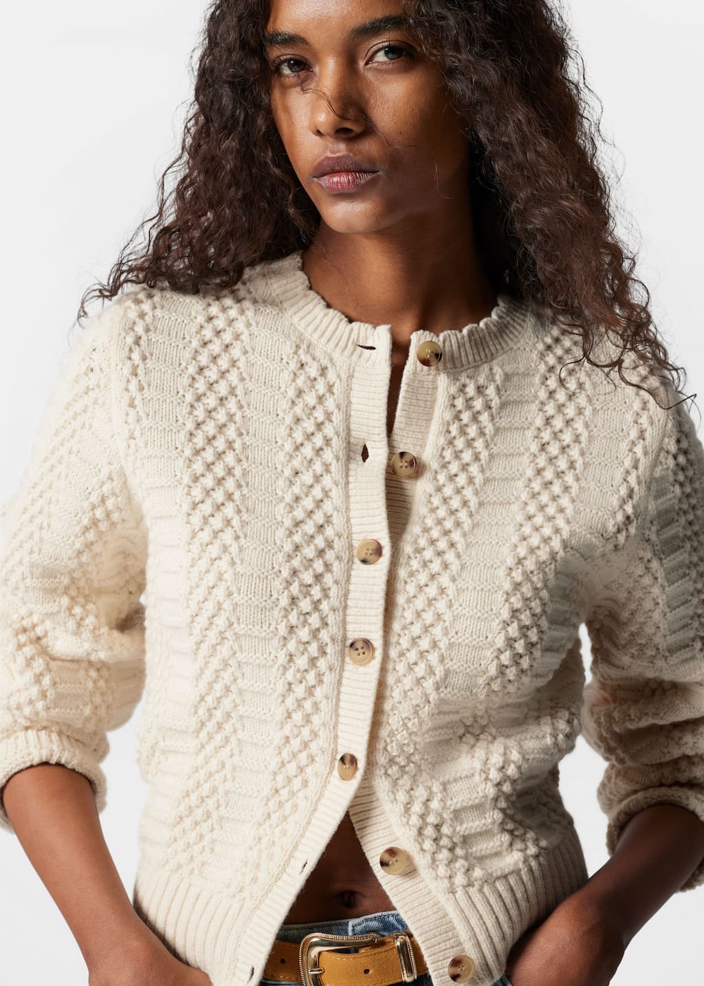 Texturstickad cardigan – Crèmevit – lookbook