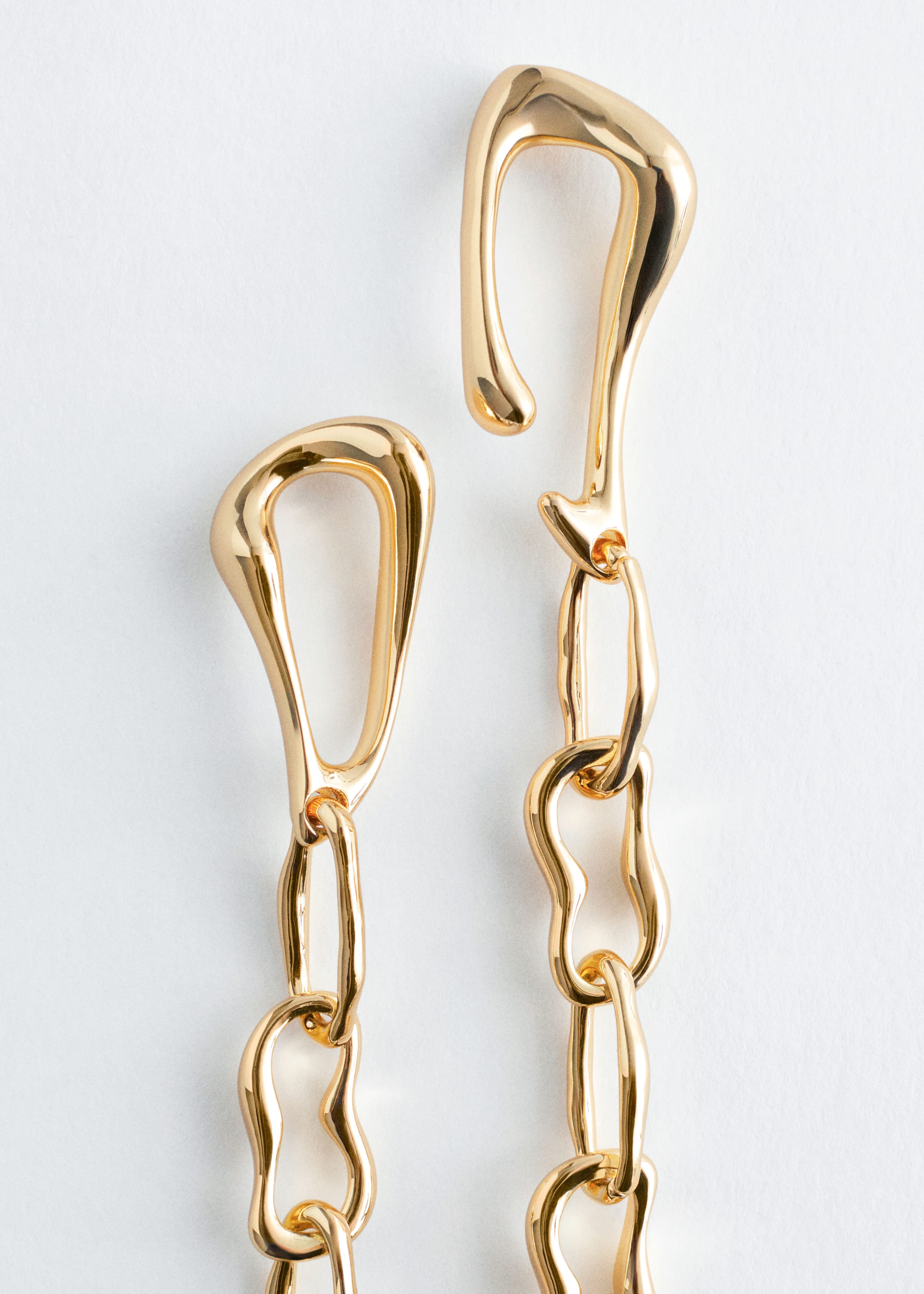 Image of Oversized-Clasp Chain Necklace