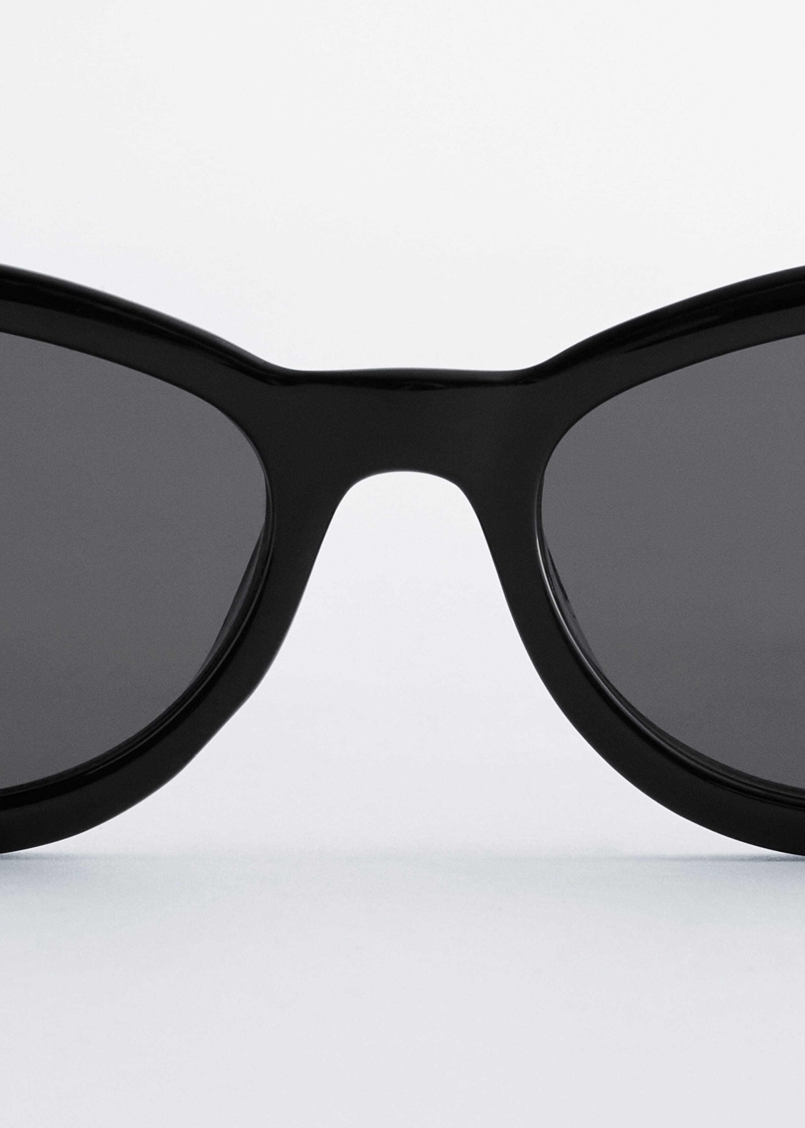 Narrow Rectangle Sunglasses - {{variantName}} - Descriptive Detail