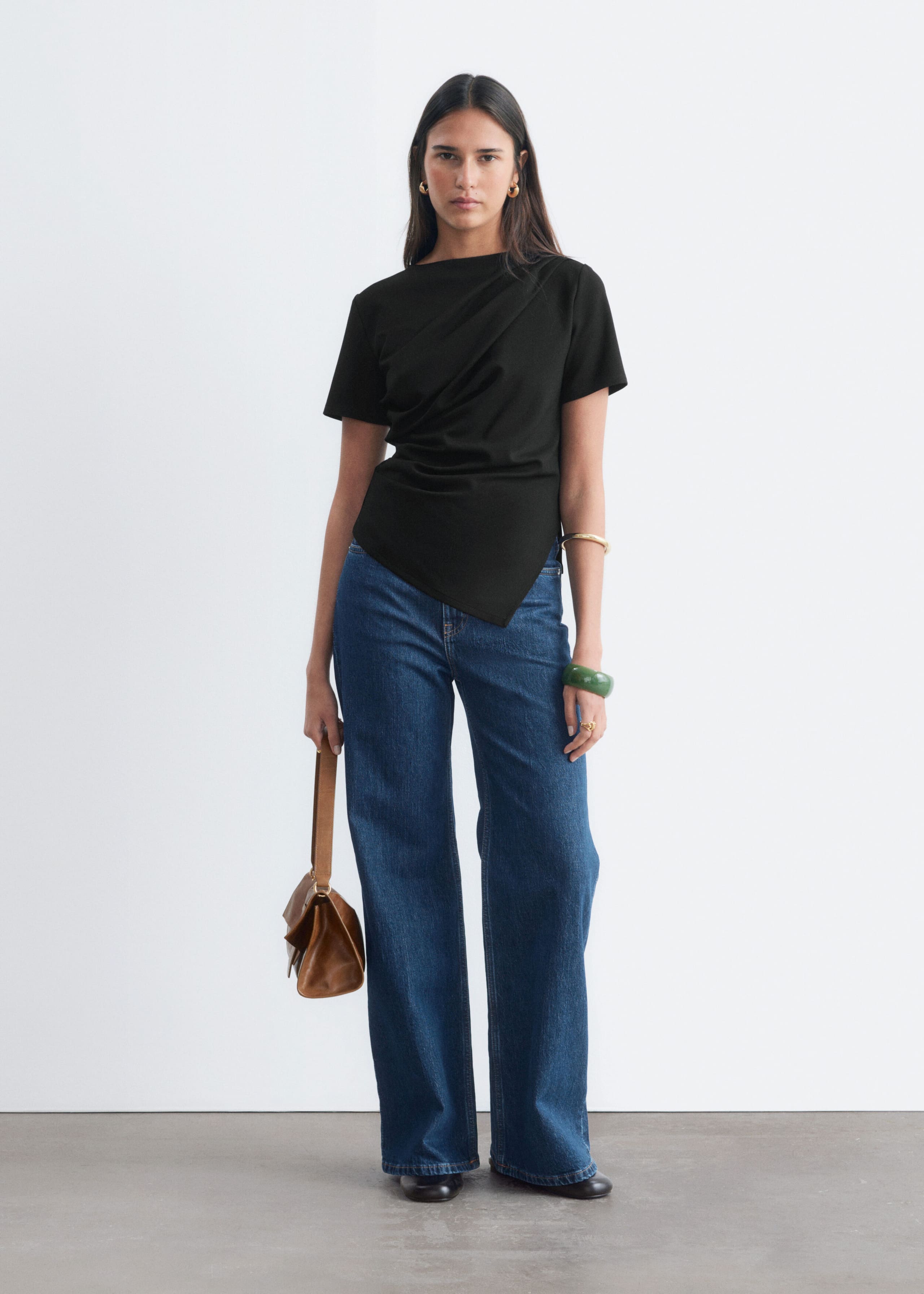 Draped Asymmetric T-shirt - Black - Still Life