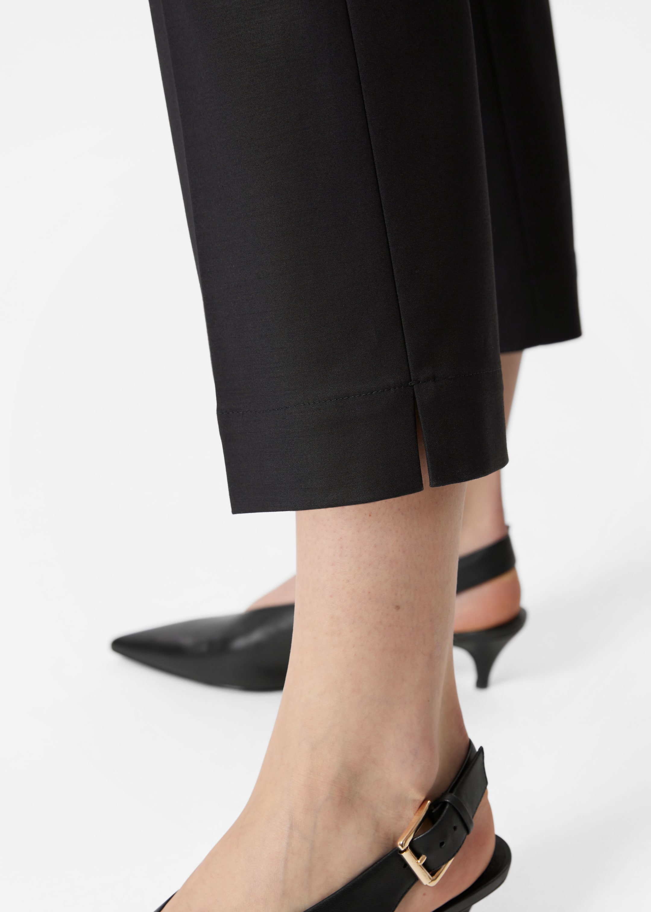 Agrandir l'image: Pantalon slim à plis marqués - Noir - FEMME | H&M CH 2