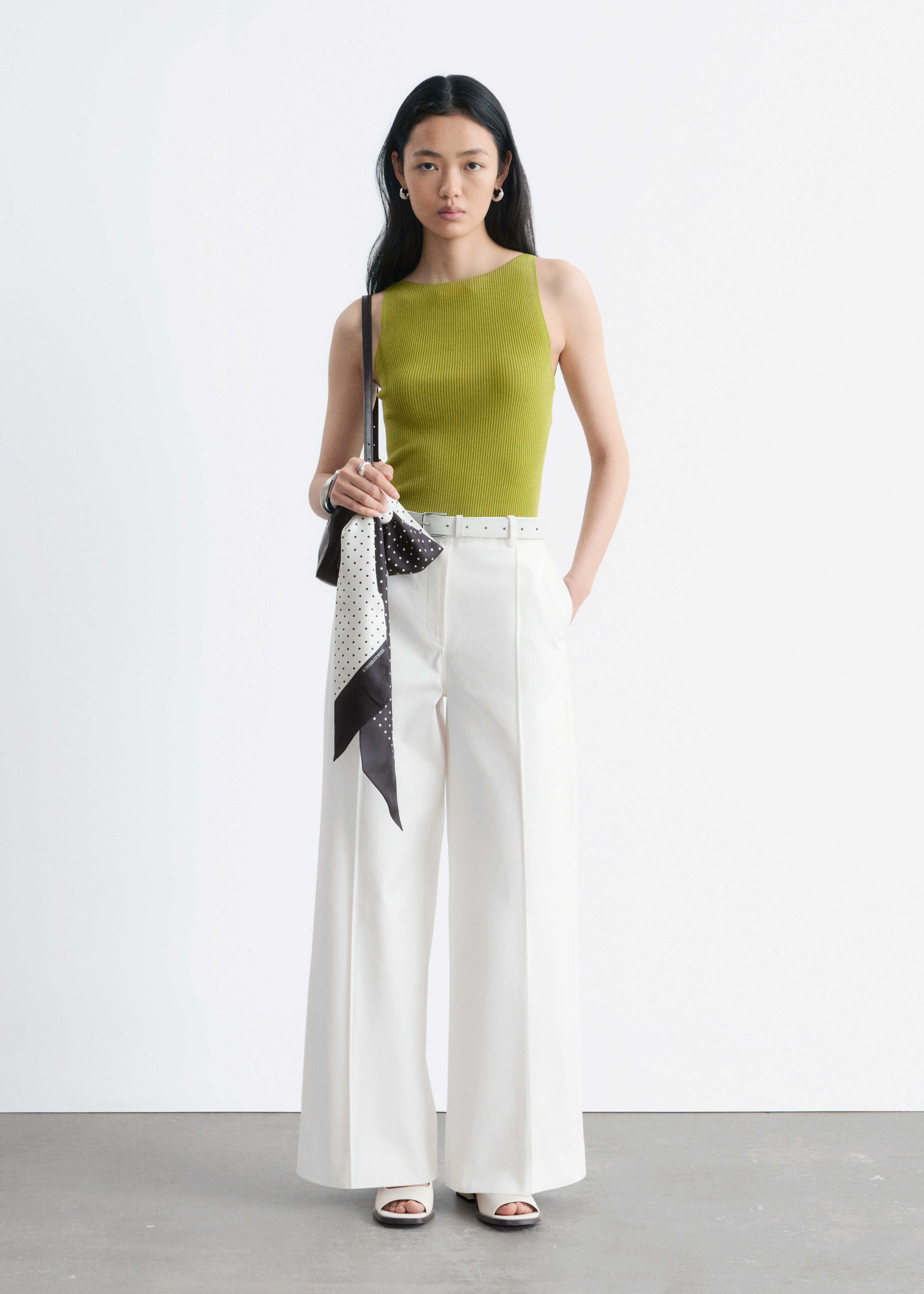 Broek van katoen met persplooien