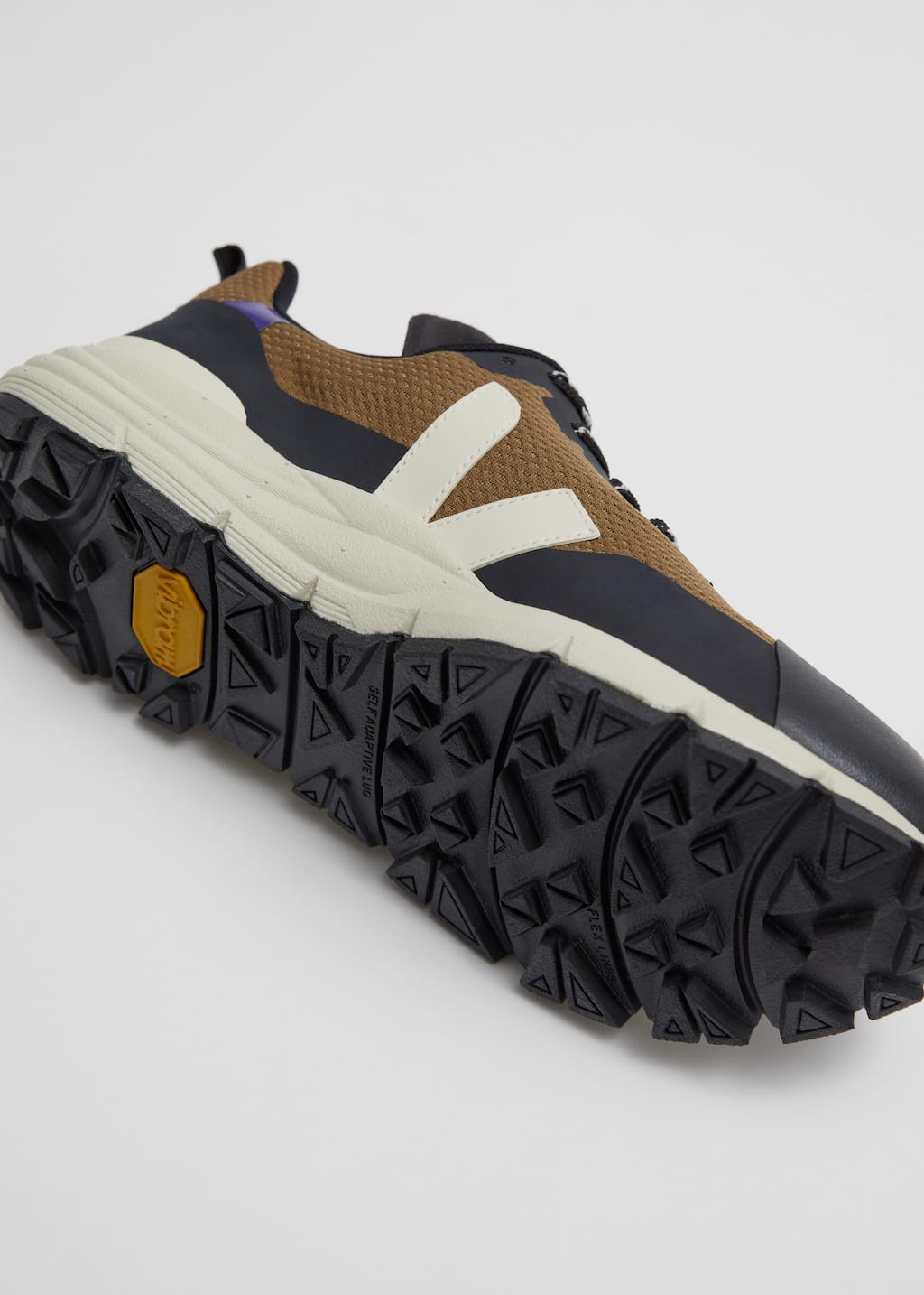 VejaDekkanSneakers - {{variantName}} - Beschreibendes Detail
