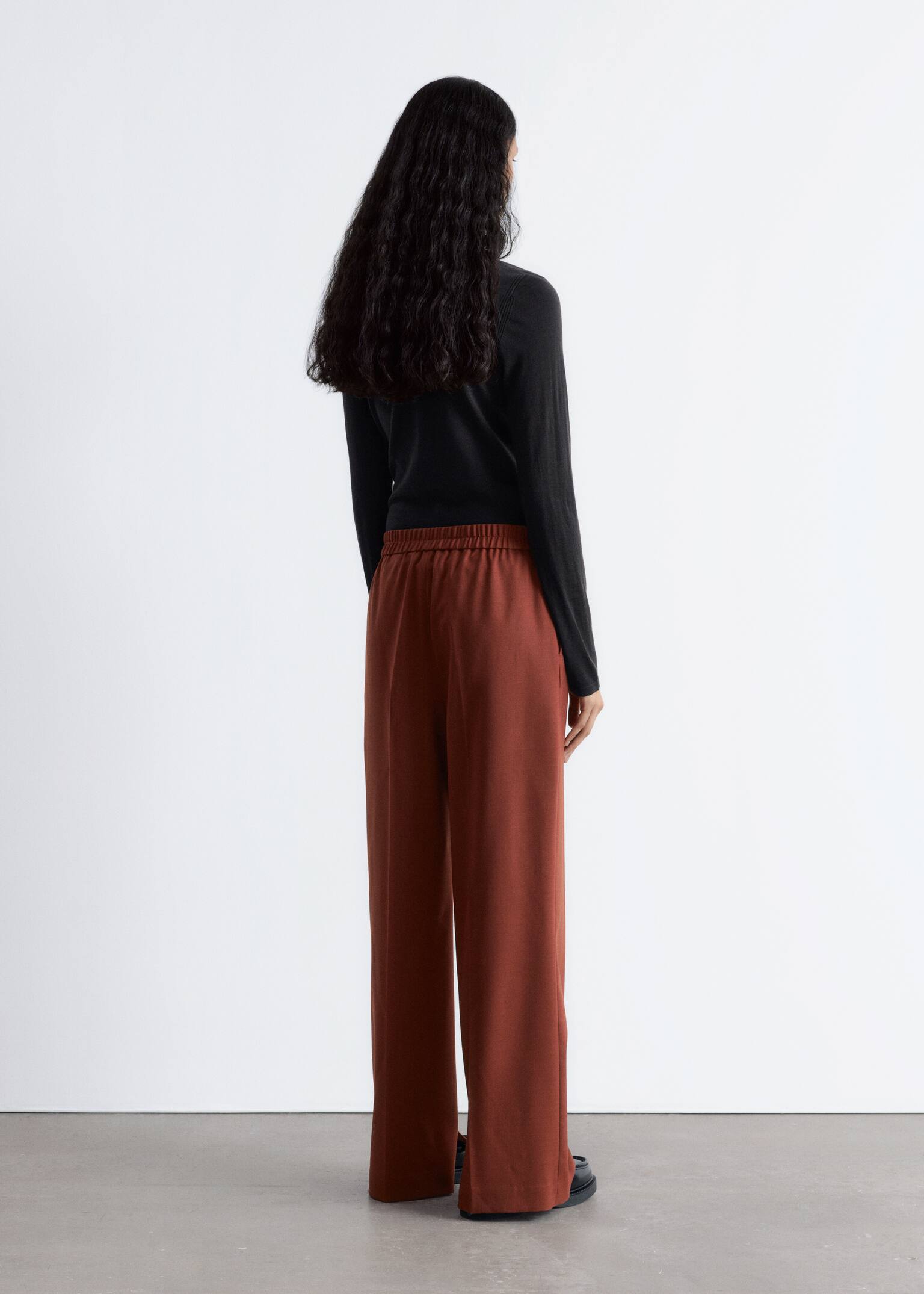 Pantaloni din lână cu dungă presată - Maro Ruginiu - 6
