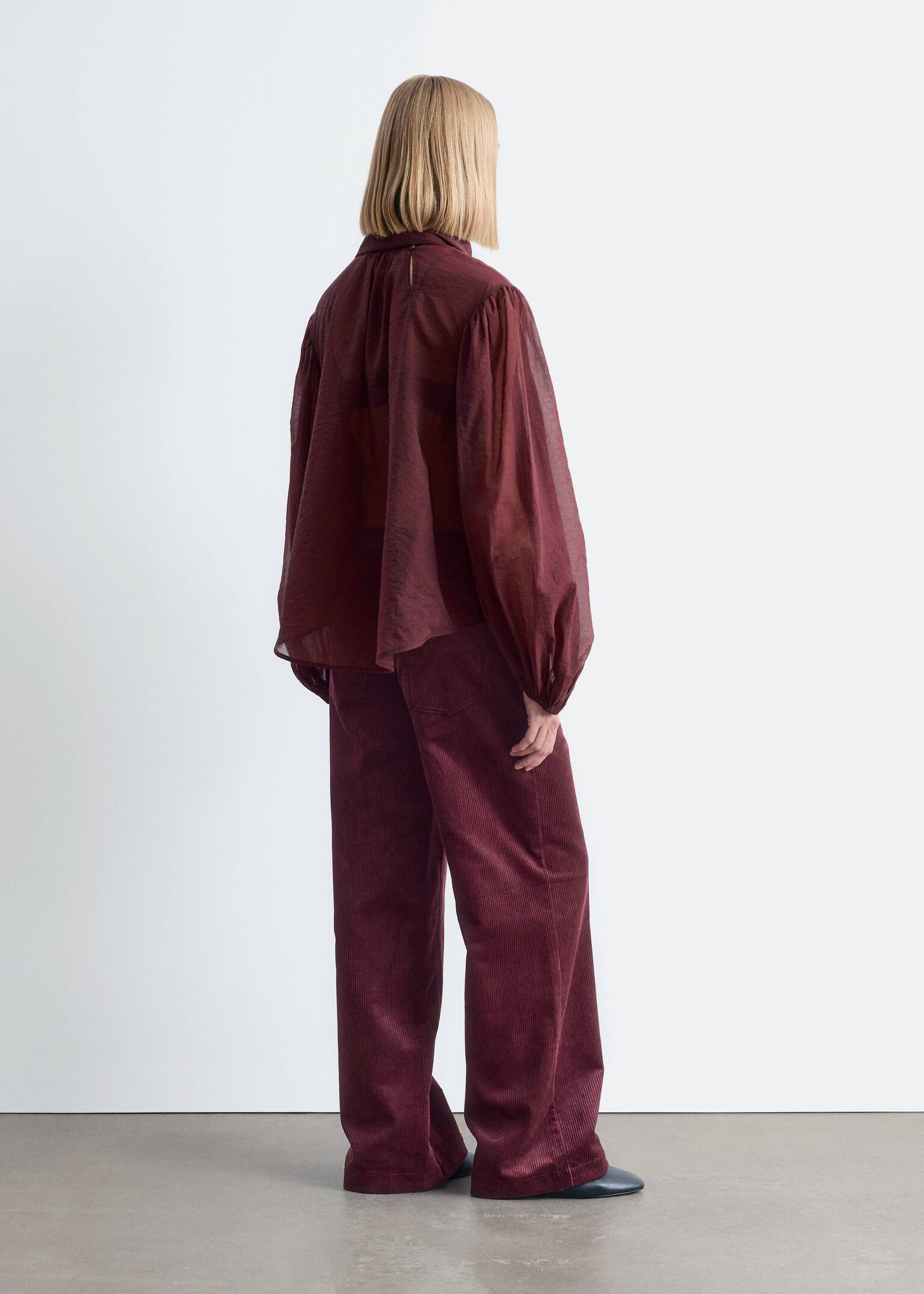 Bluse mit Puffärmeln und Schleifendetail - Weinrot - 6