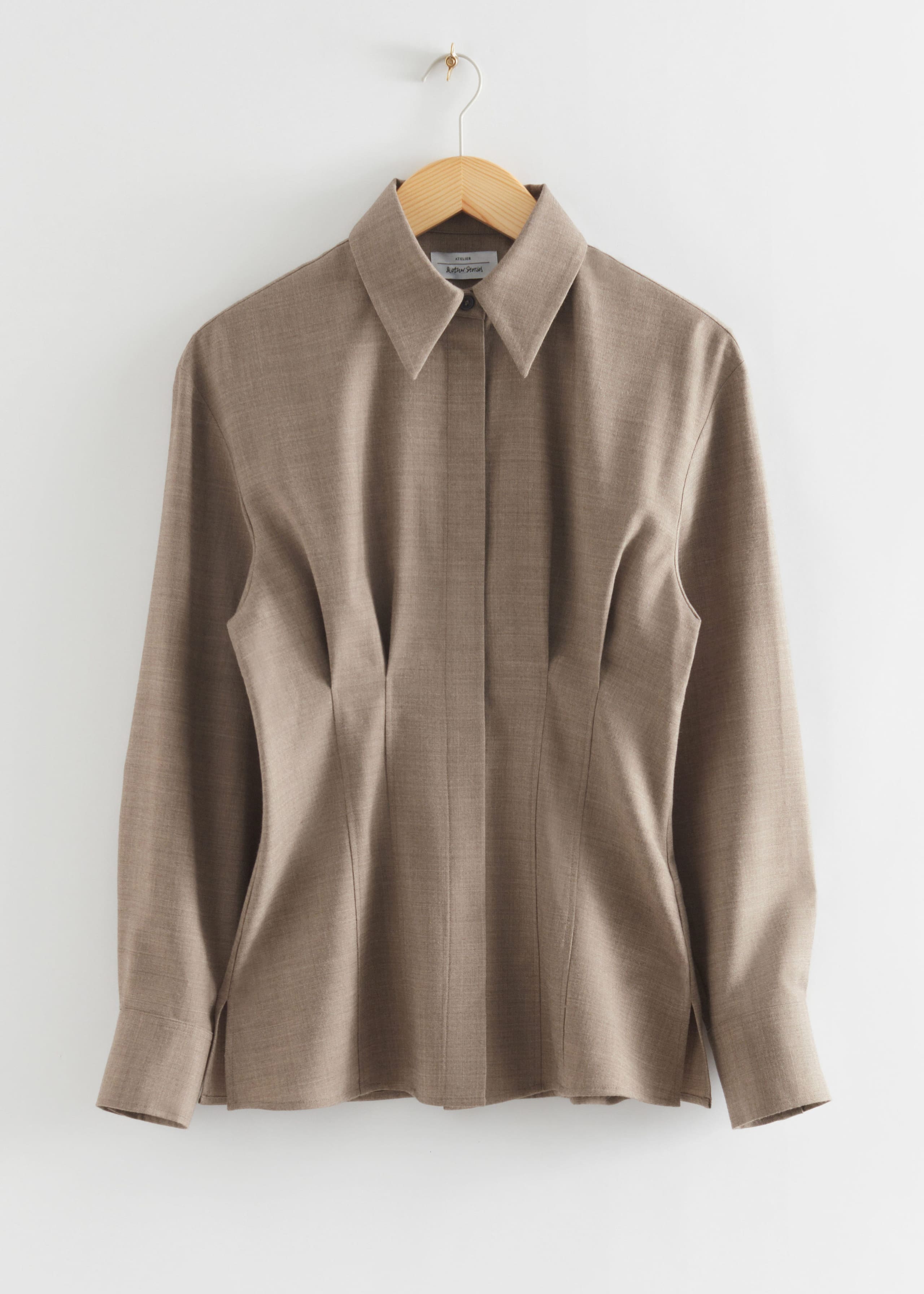 SculptedShoulderSlimWaistShirt - Beige - Natura morta