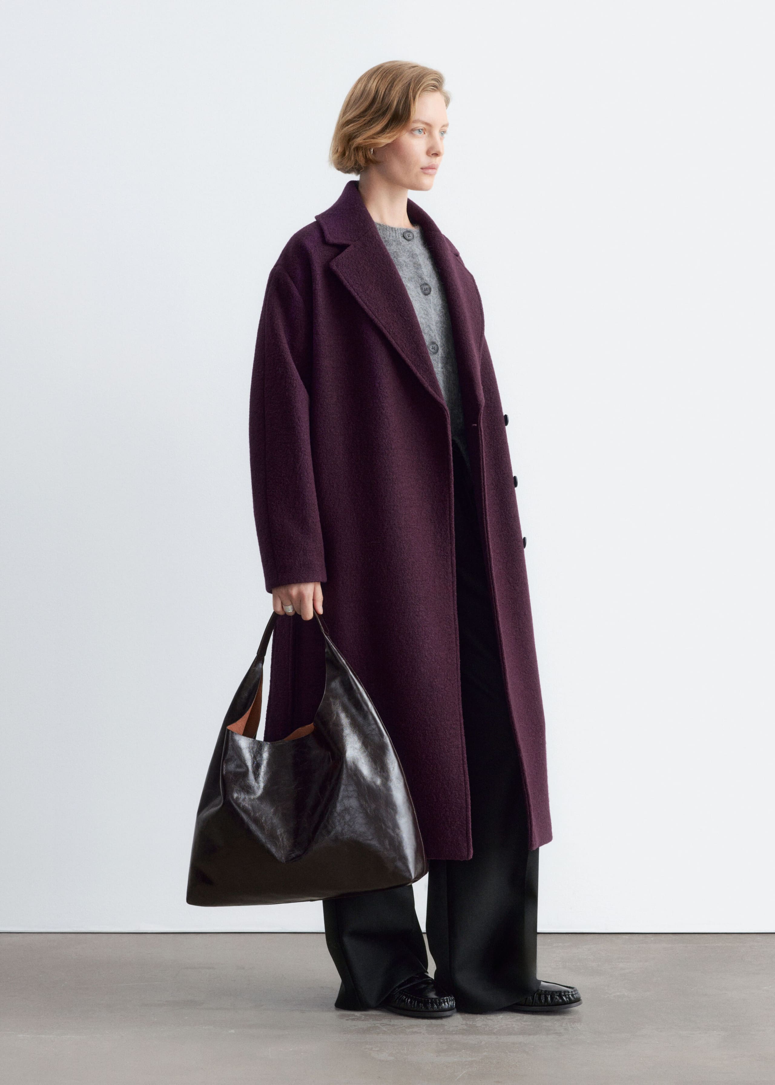 Volumineuze wollen jas met ceintuur - Donkerpaars - Lookbook