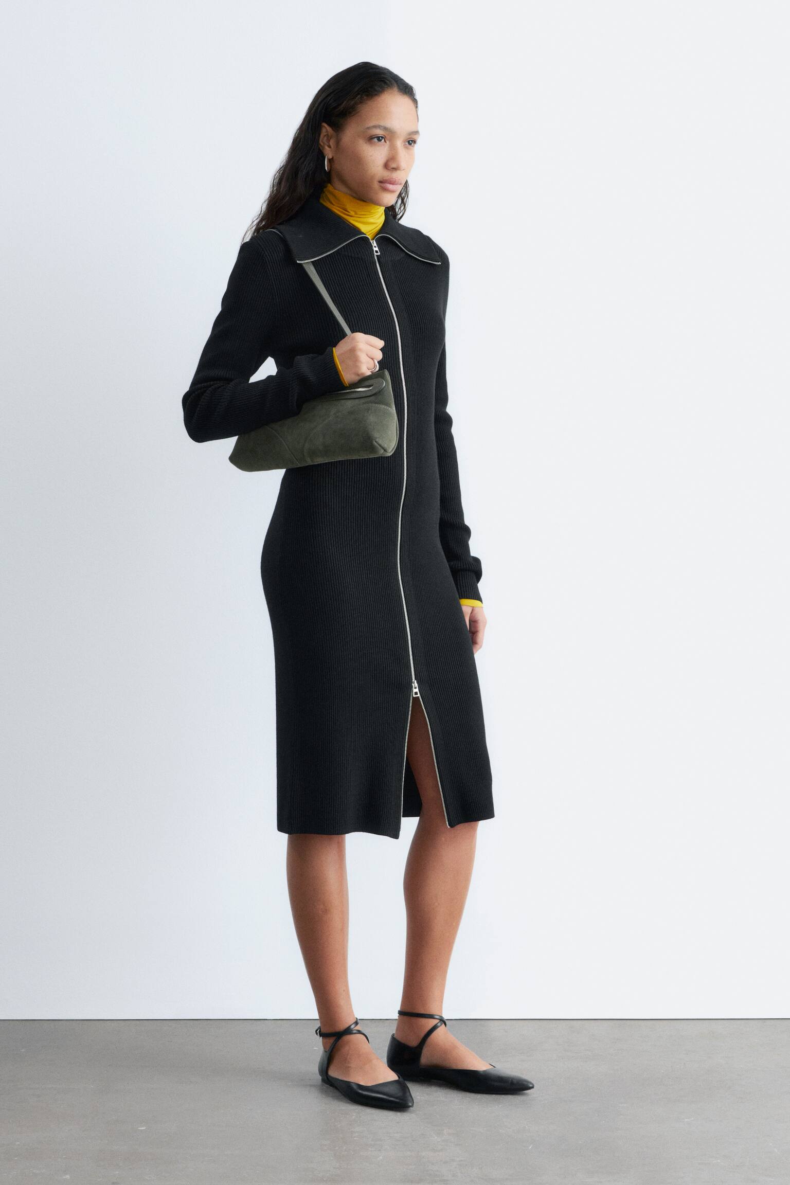 Abito midi a coste con zip - Nero - 7