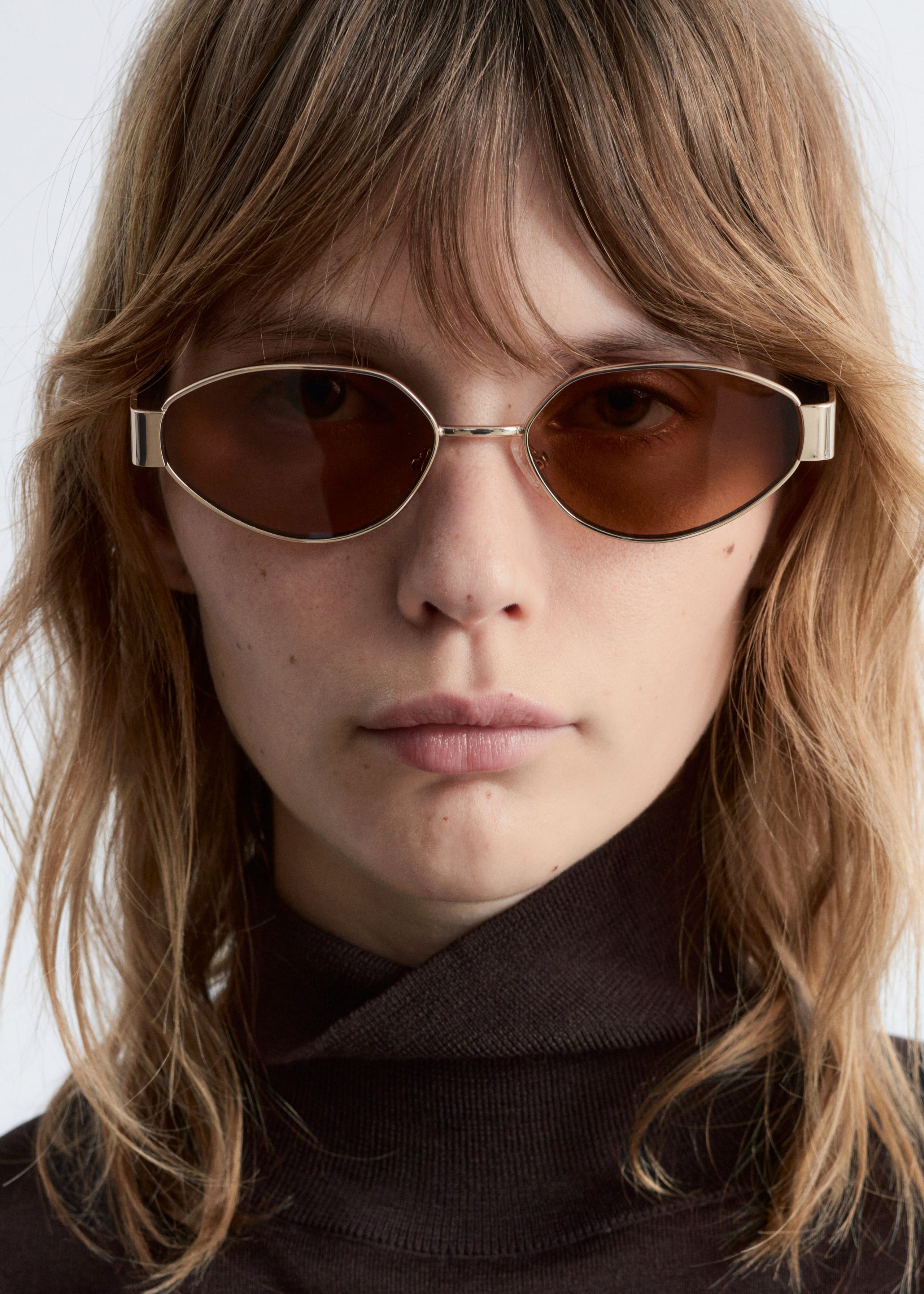 Image of Wire-Frame Oval Sunglasses