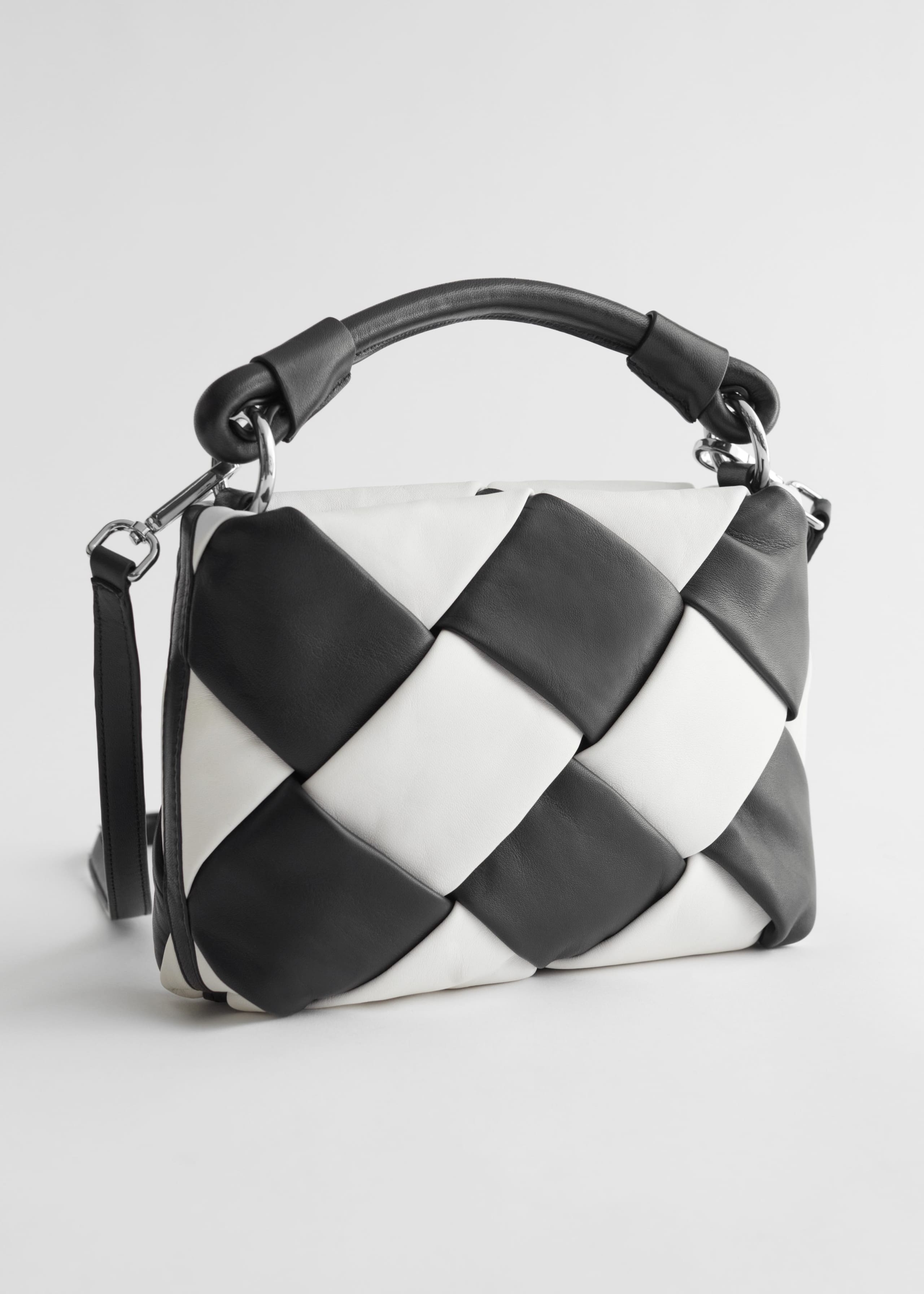 BraidedLeatherCrossbodyBag - Black - Natura morta