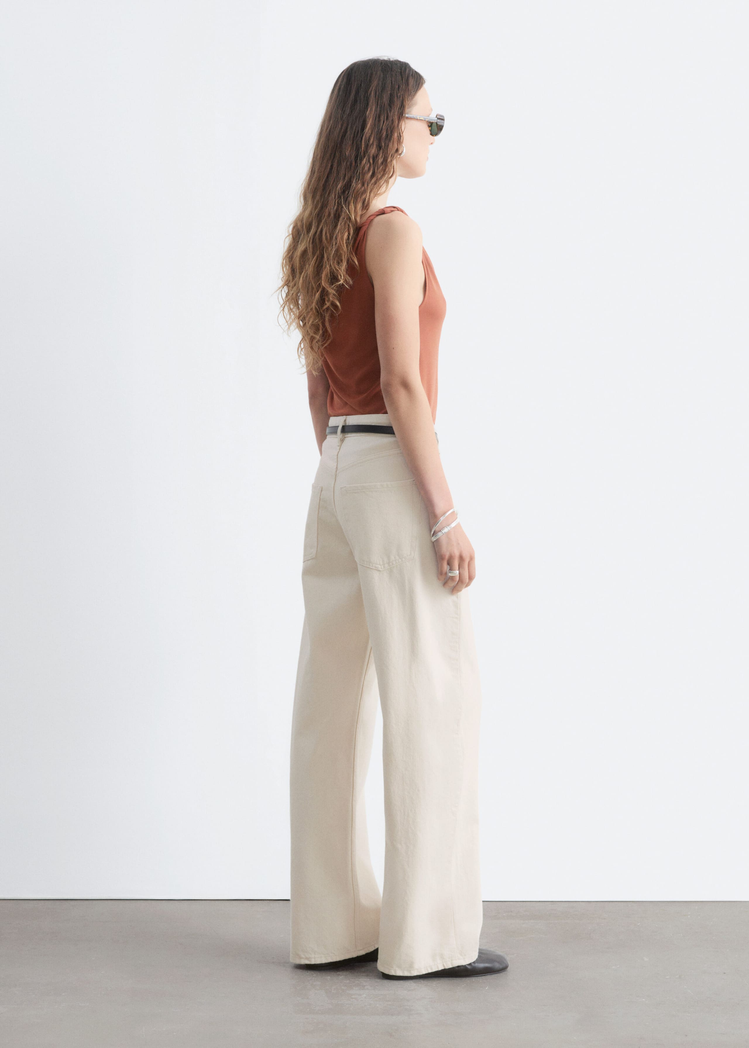 Barrel-Leg Jeans - Cream - Lookbook