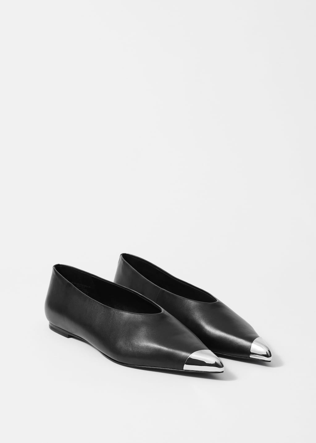 Ballerinas mit silberfarbener Kappe - Schwarz/Silber - Stillleben
