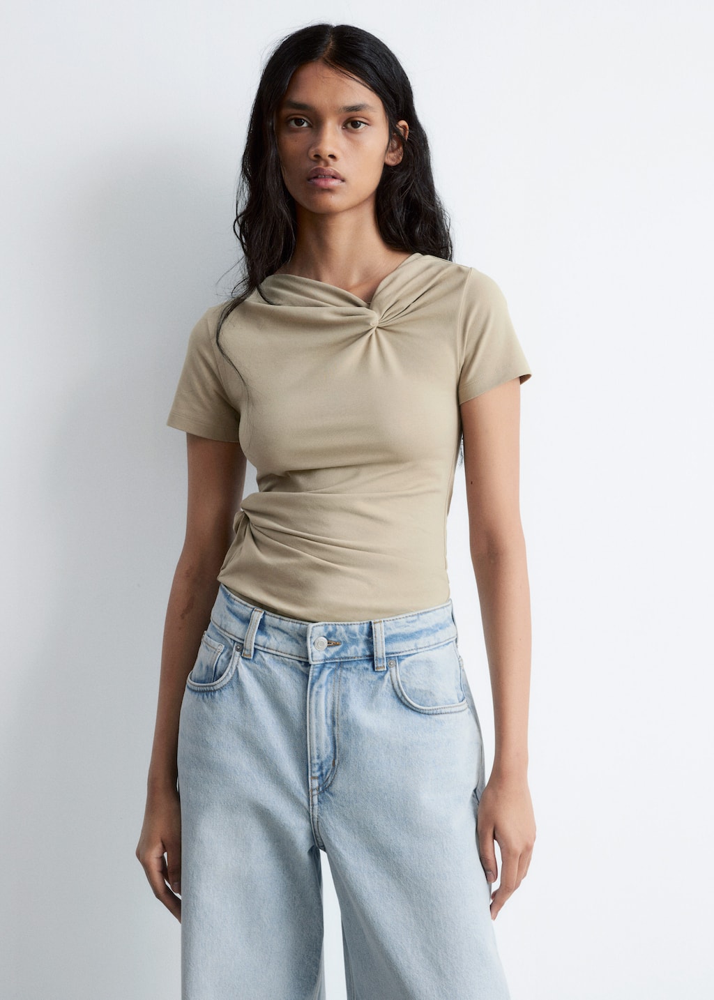 Twist-Detail T-shirt - Khaki Green - Lookbook