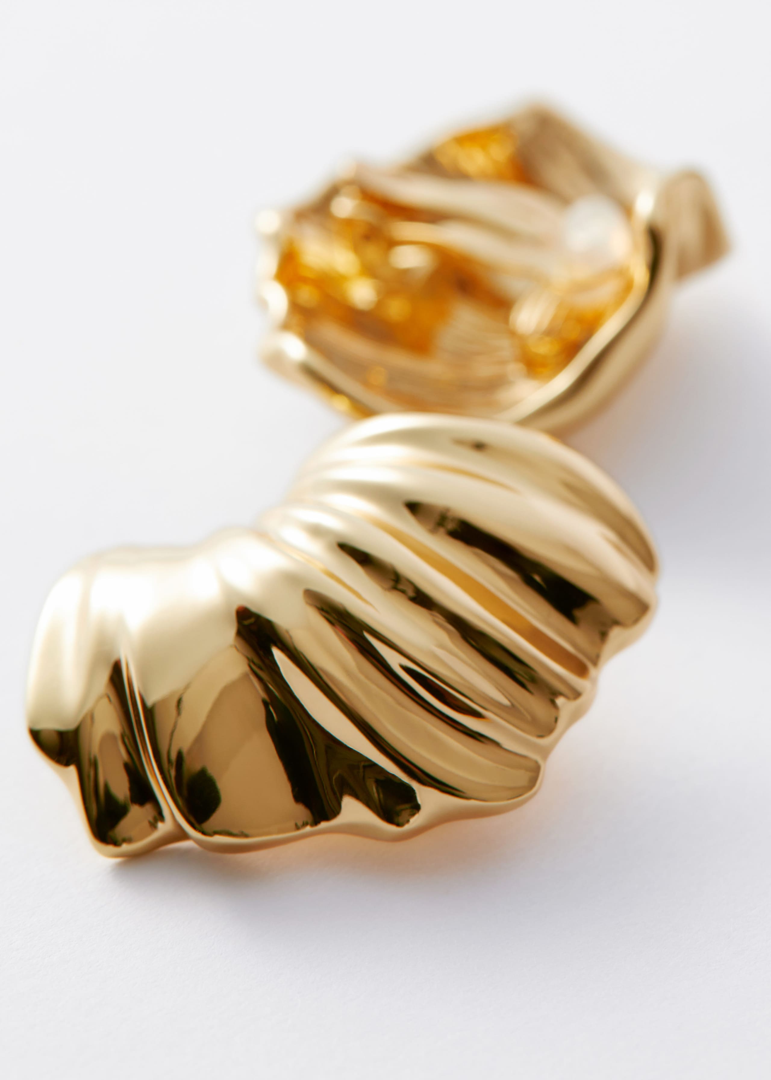 Image of Curved Shell Earrings