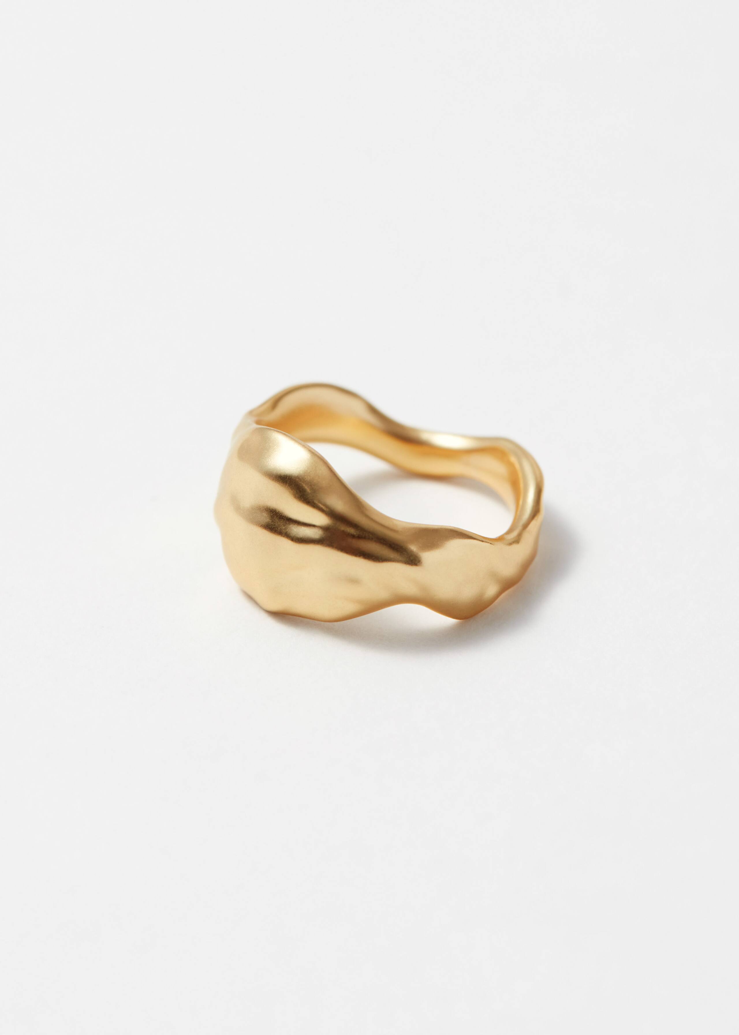 Sculpted Ring - {{variantName}} - Descriptive Detail