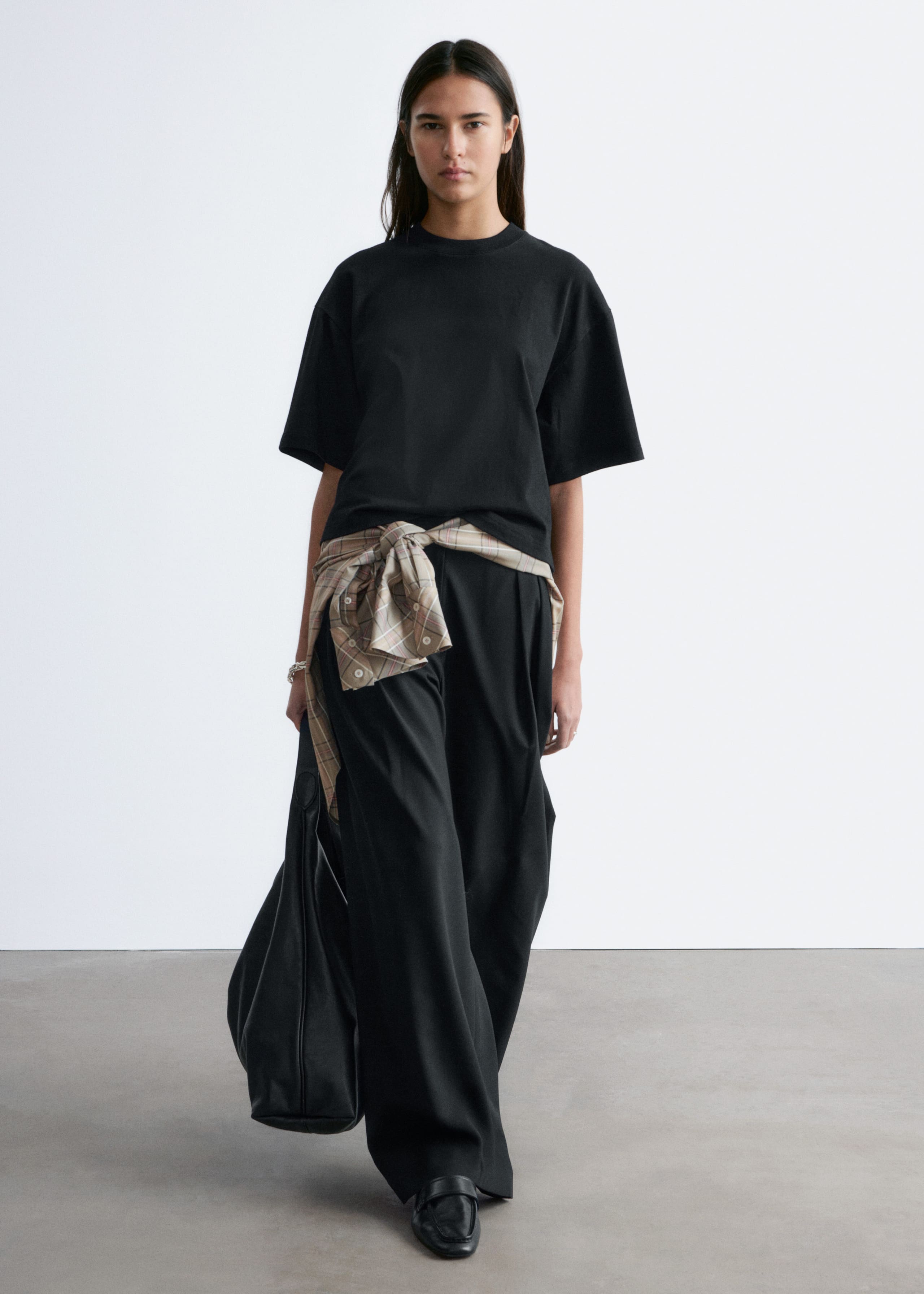 Kastenförmiges T-Shirt - Schwarz - Lookbook