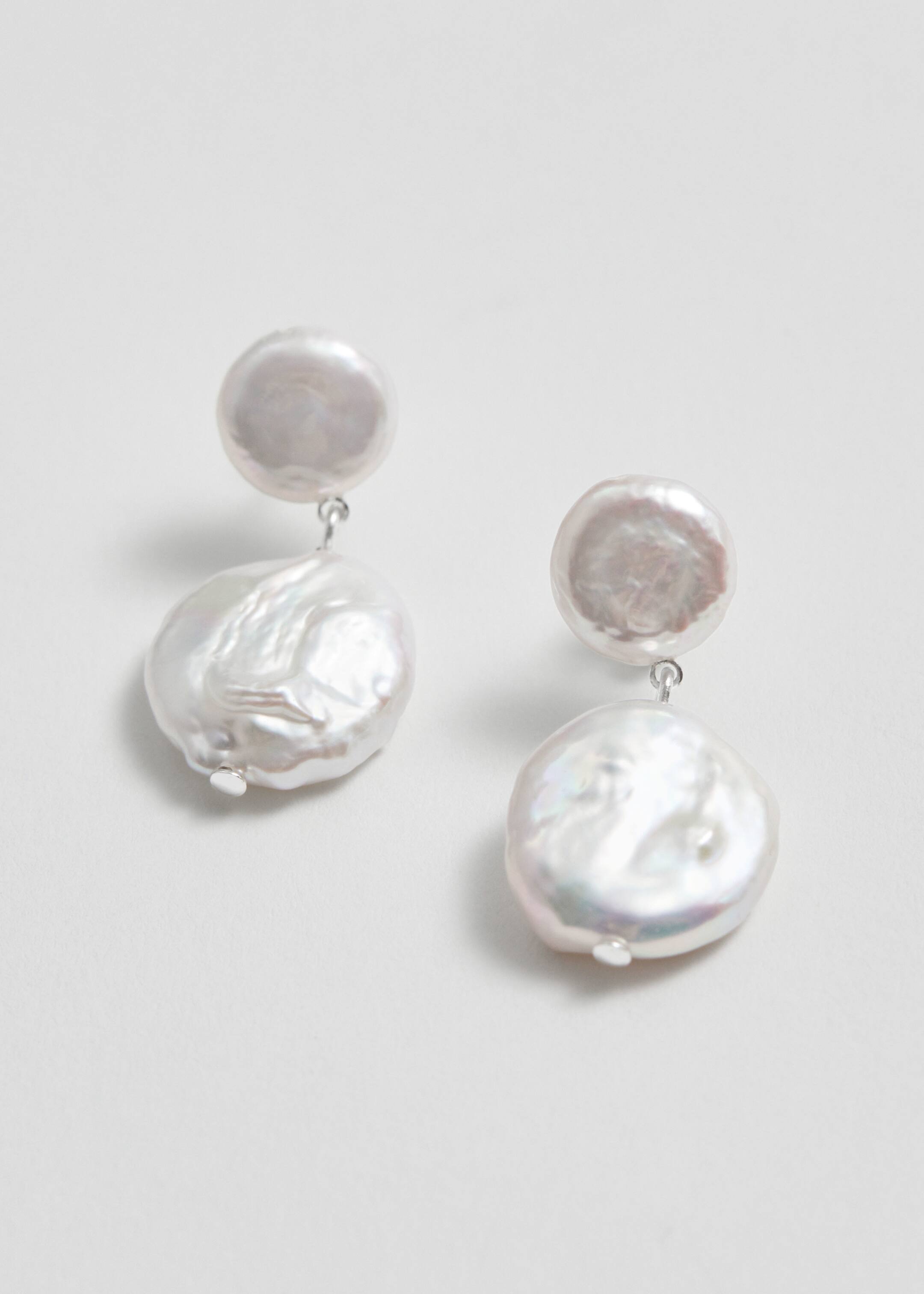View larger image: Drop Pearl Earrings - Pearl White - Ladies | H&M GB 1