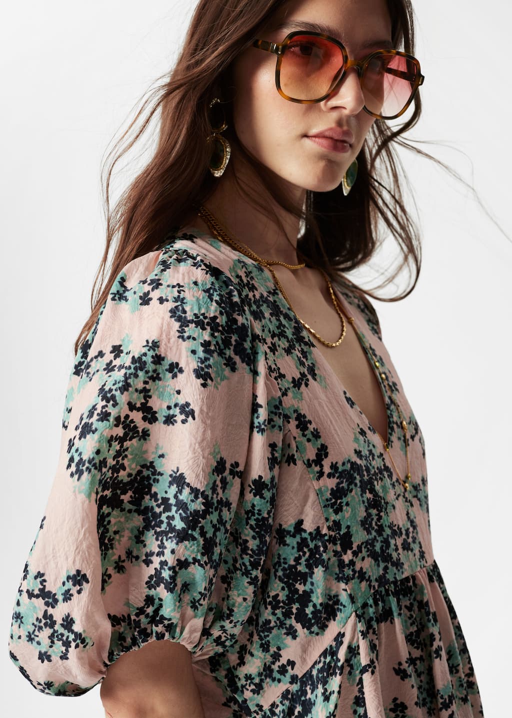 Robe longue à manches ballon - Motifs fleuris verts - Lookbook