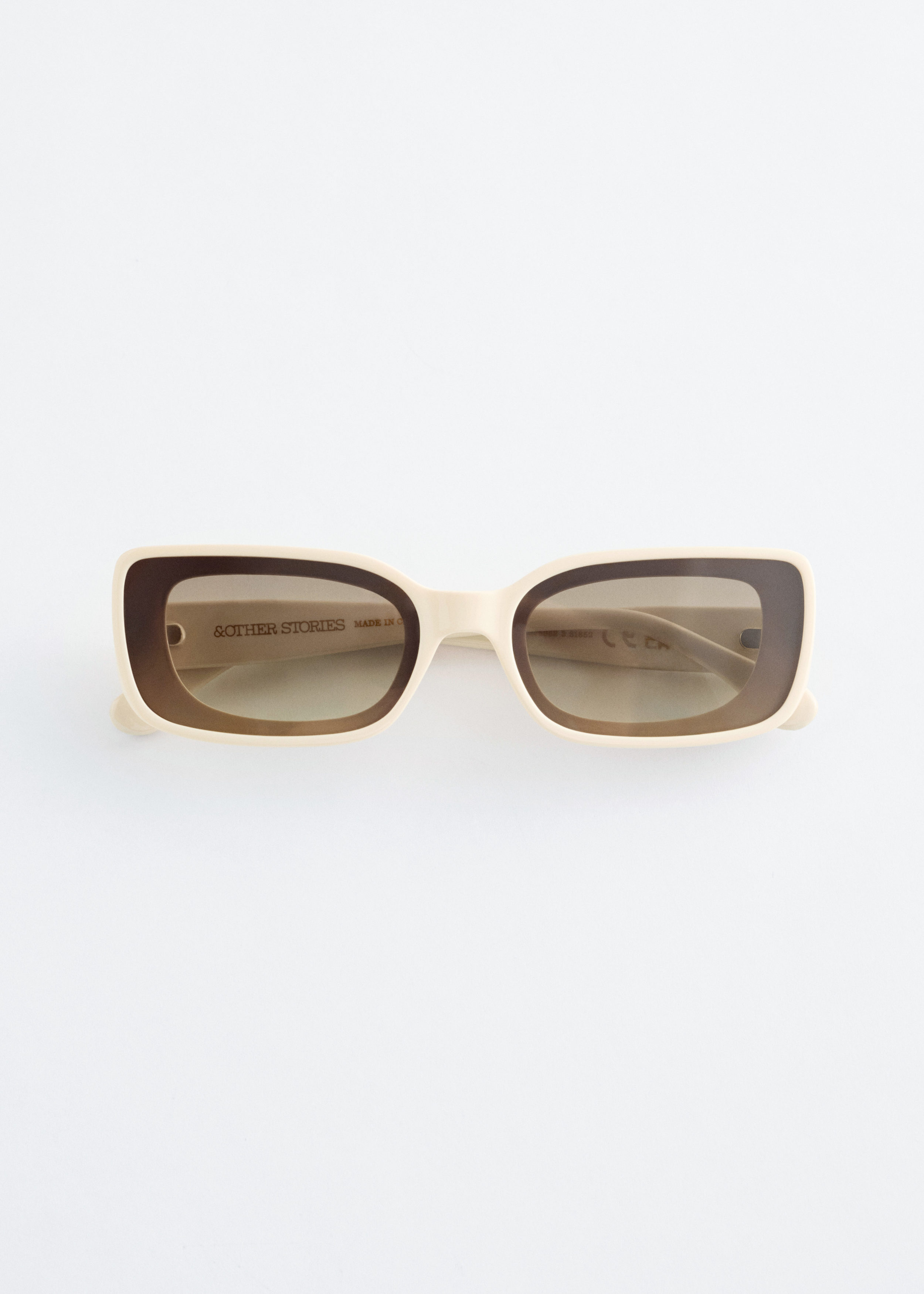 Bold Rectangular Sunglasses