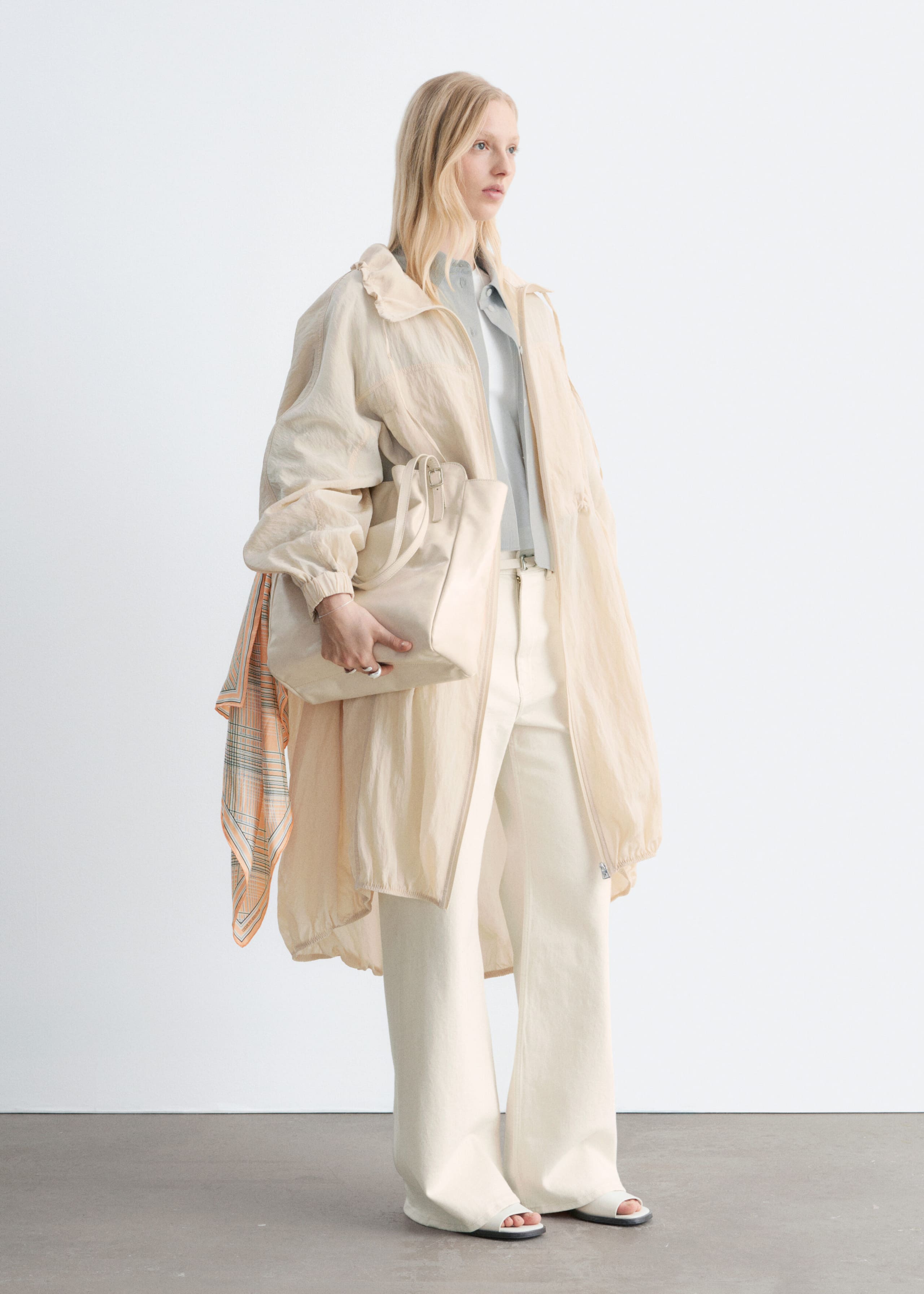 Image of Parka con cordón de ajuste