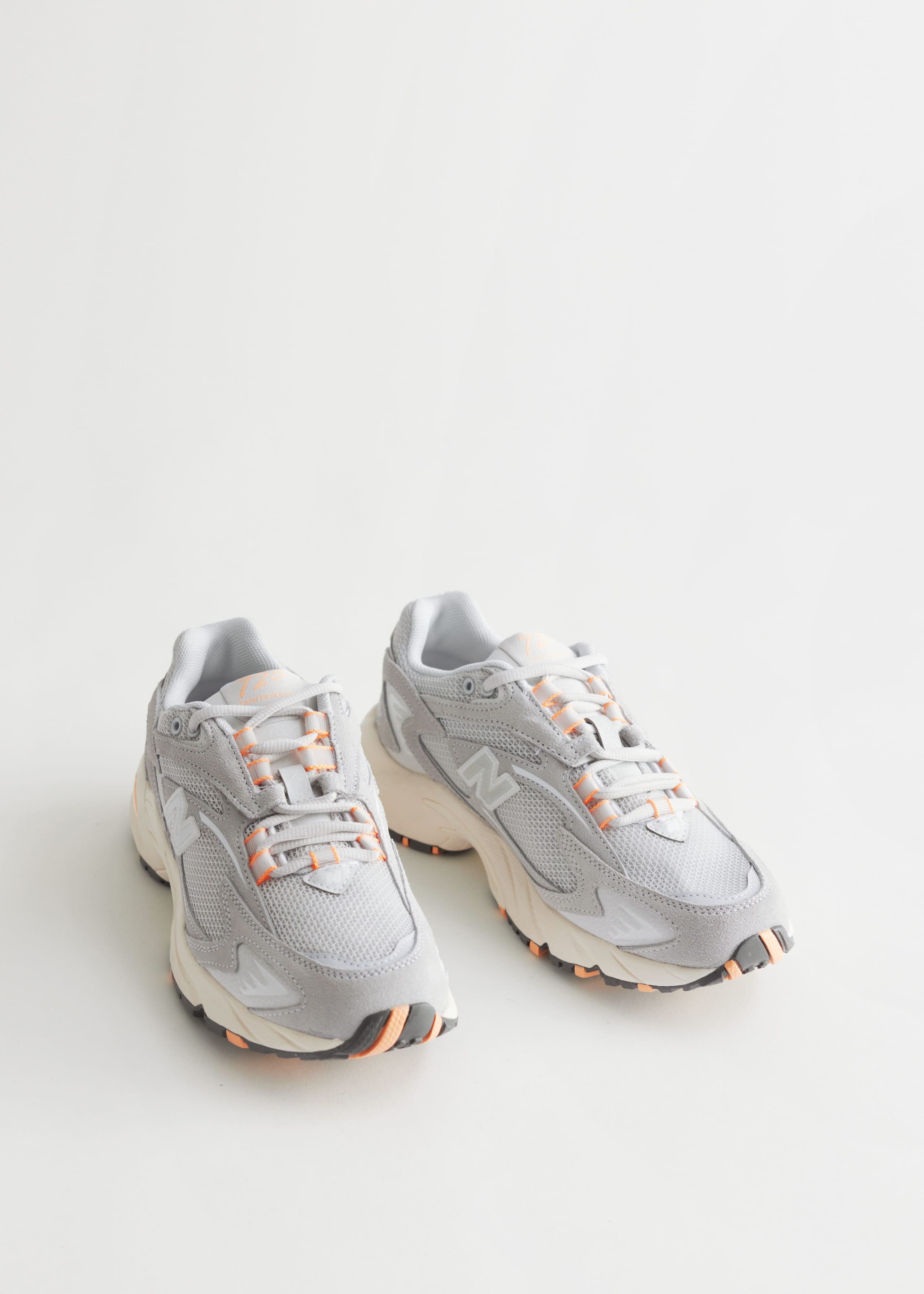 New Balance 725 Sneakers - Dark green/Cream - Still Life