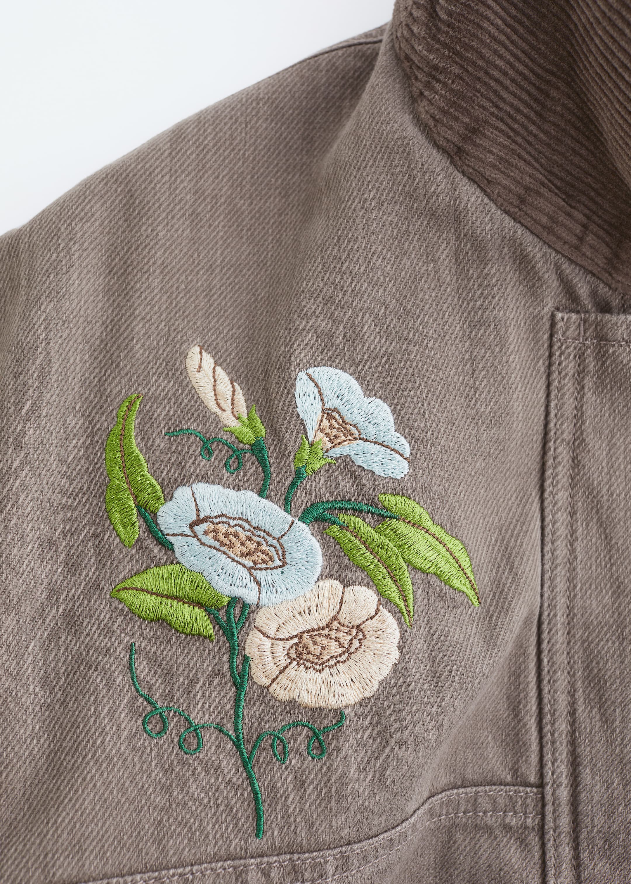 Se større billede: Broderet skjortejakke - Gråbrun / broderi - DAME | H&M DK 9