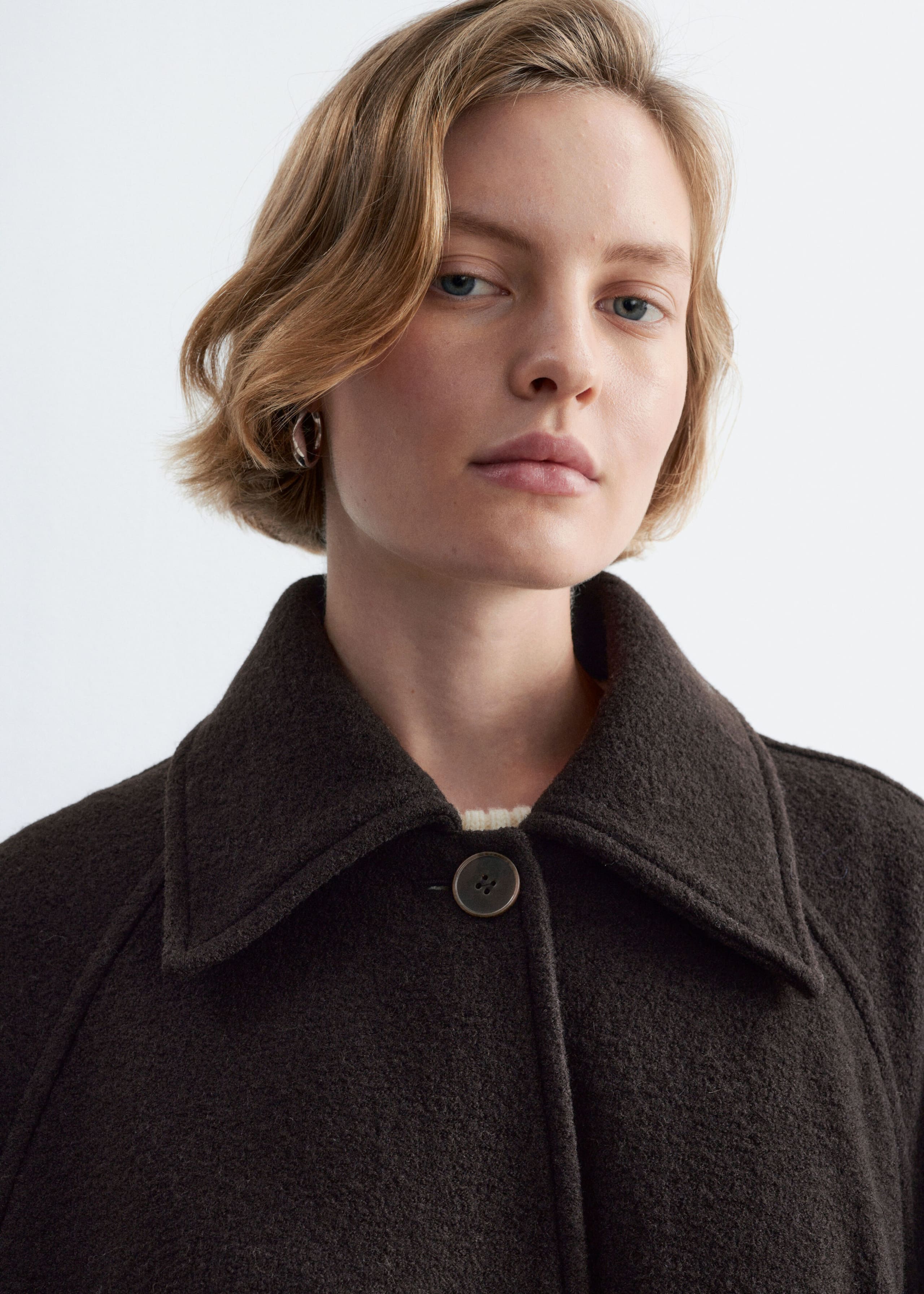 Jas van boucléwol - Donkerbruin - Lookbook