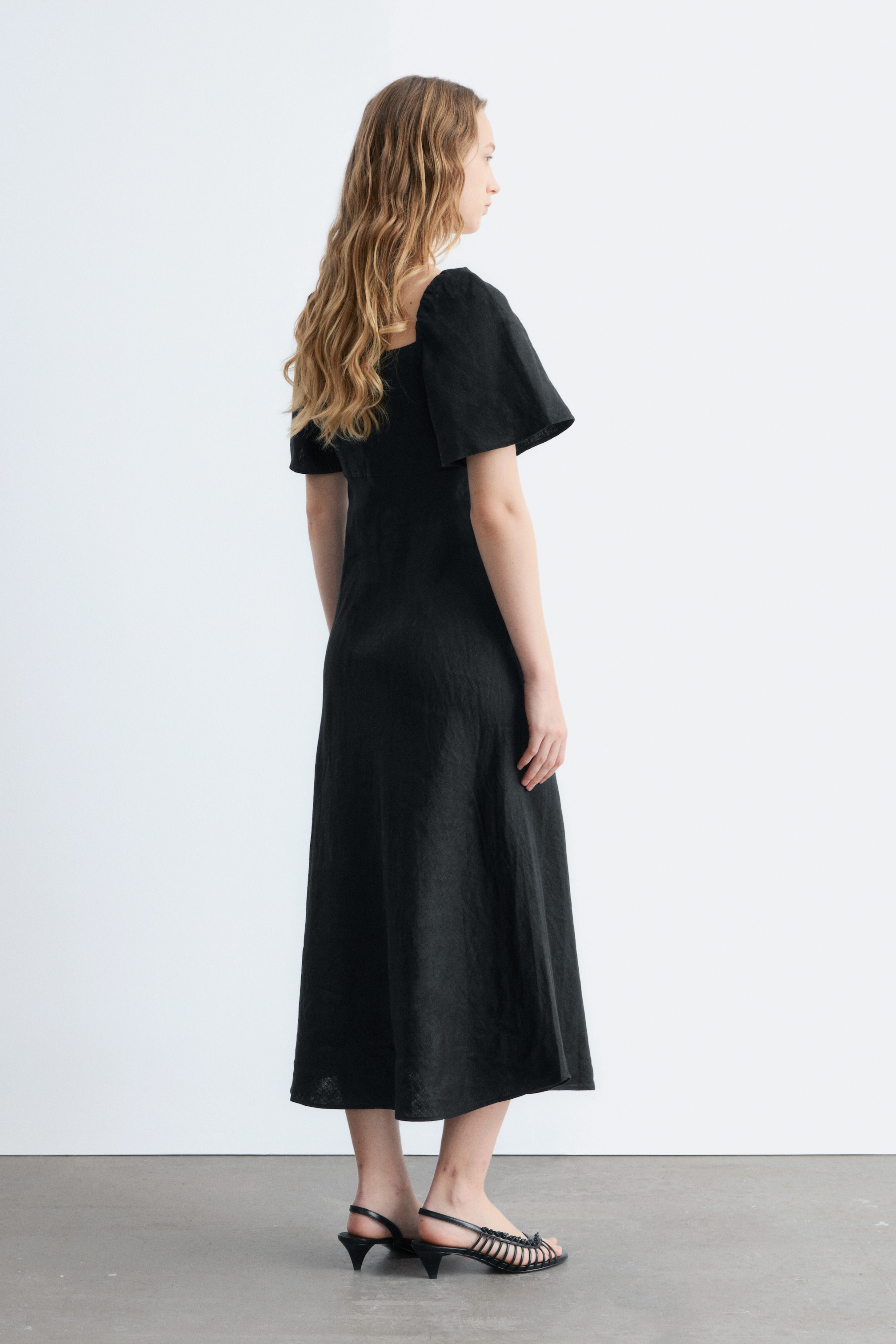 plus size black ruffle dress Cascading Shelby Dreamy Round Neck UK SIZE:4 BIS-COLLECTION