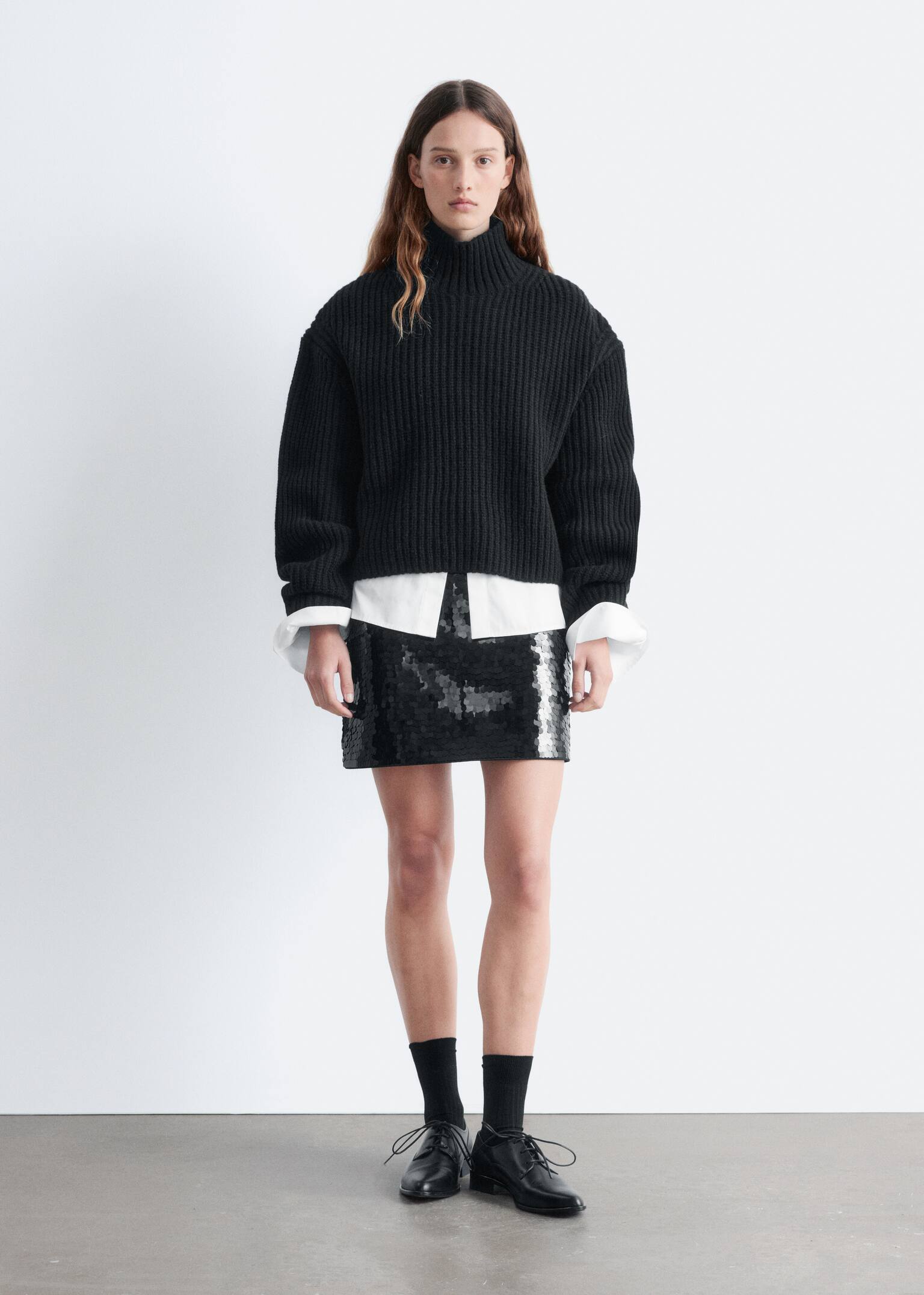 Cropped Turtleneck Jumper - Black/White - 6