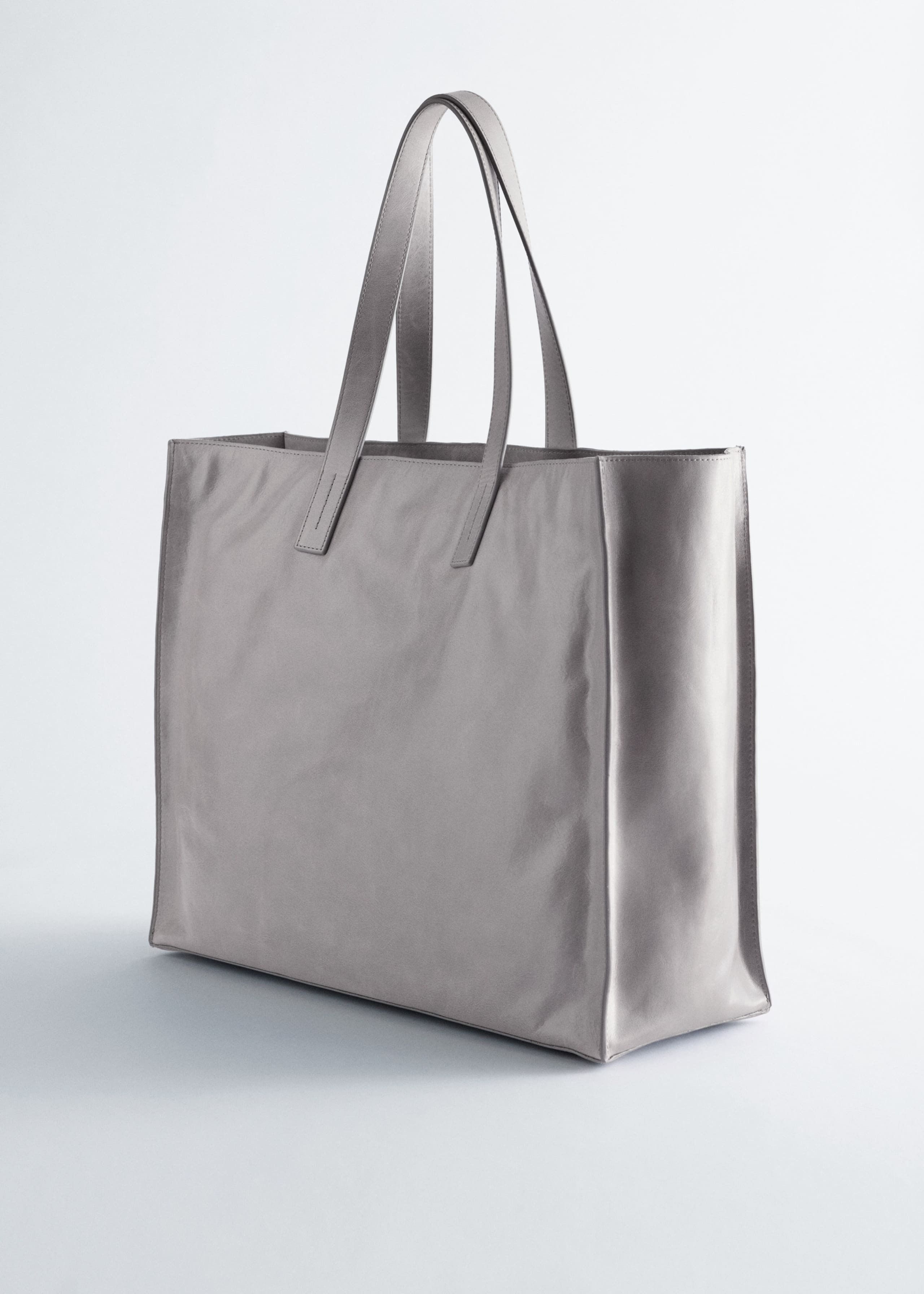 Leather Tote Bag - Matte Dark Brown - Still Life